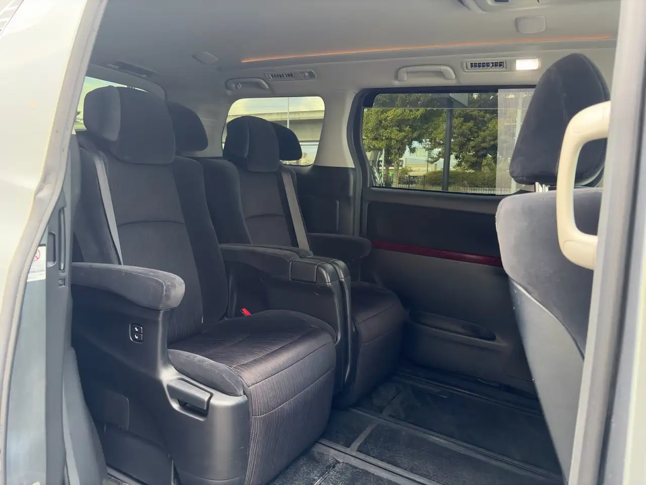 Toyota Sienna снимка Toyota Sienna