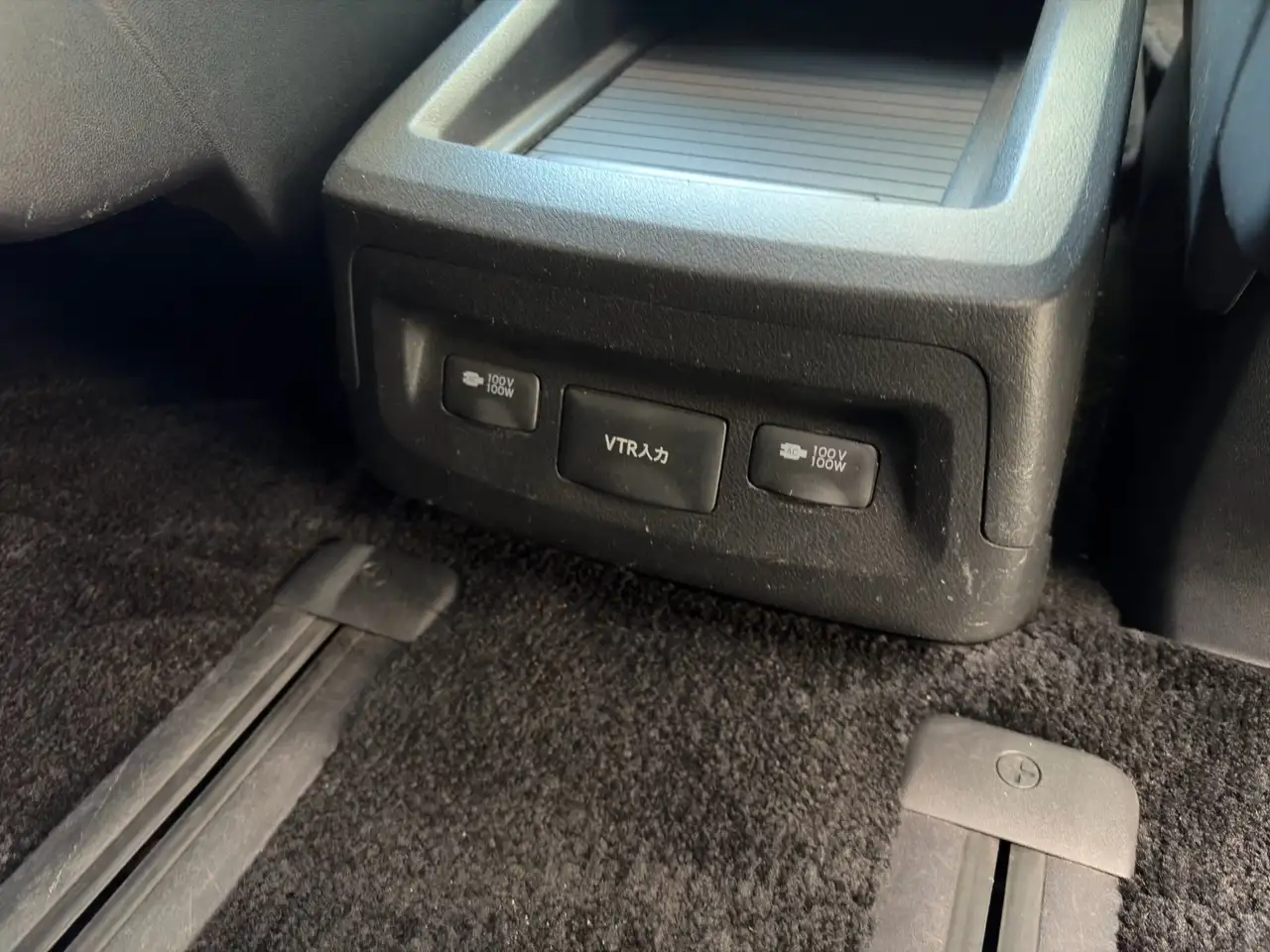 Toyota Sienna снимка Toyota Sienna