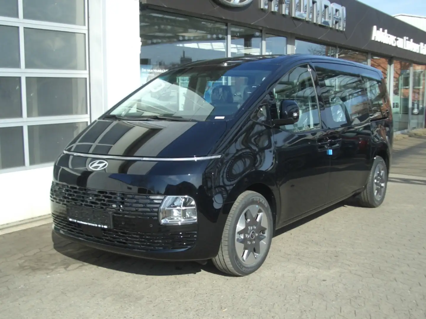 Hyundai STARIA 9-Sitzer Hybrid 2WD Trend, Park-, Easy-Paket Negru - 1