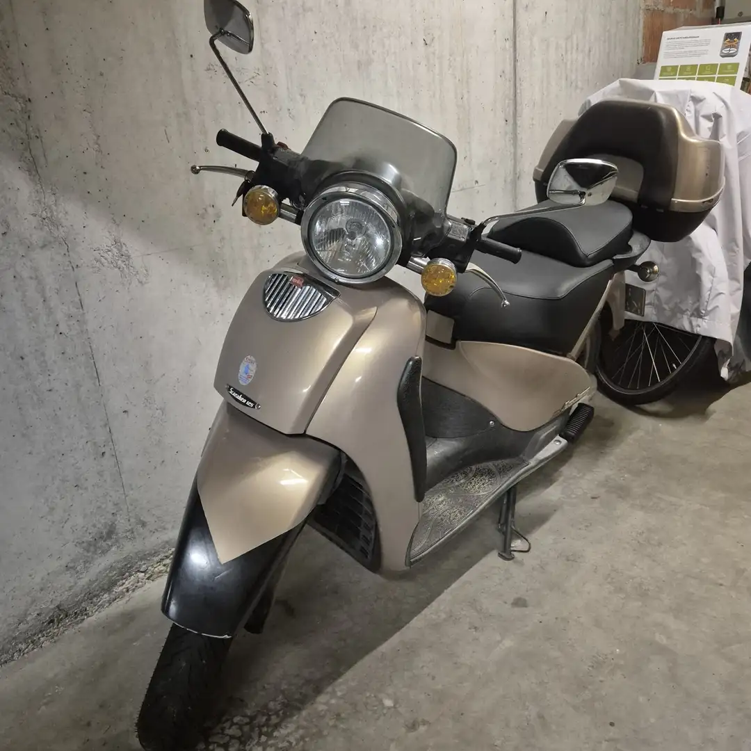 Aprilia Scarabeo Aprilia Scarabeo 125 Beżowy - 1