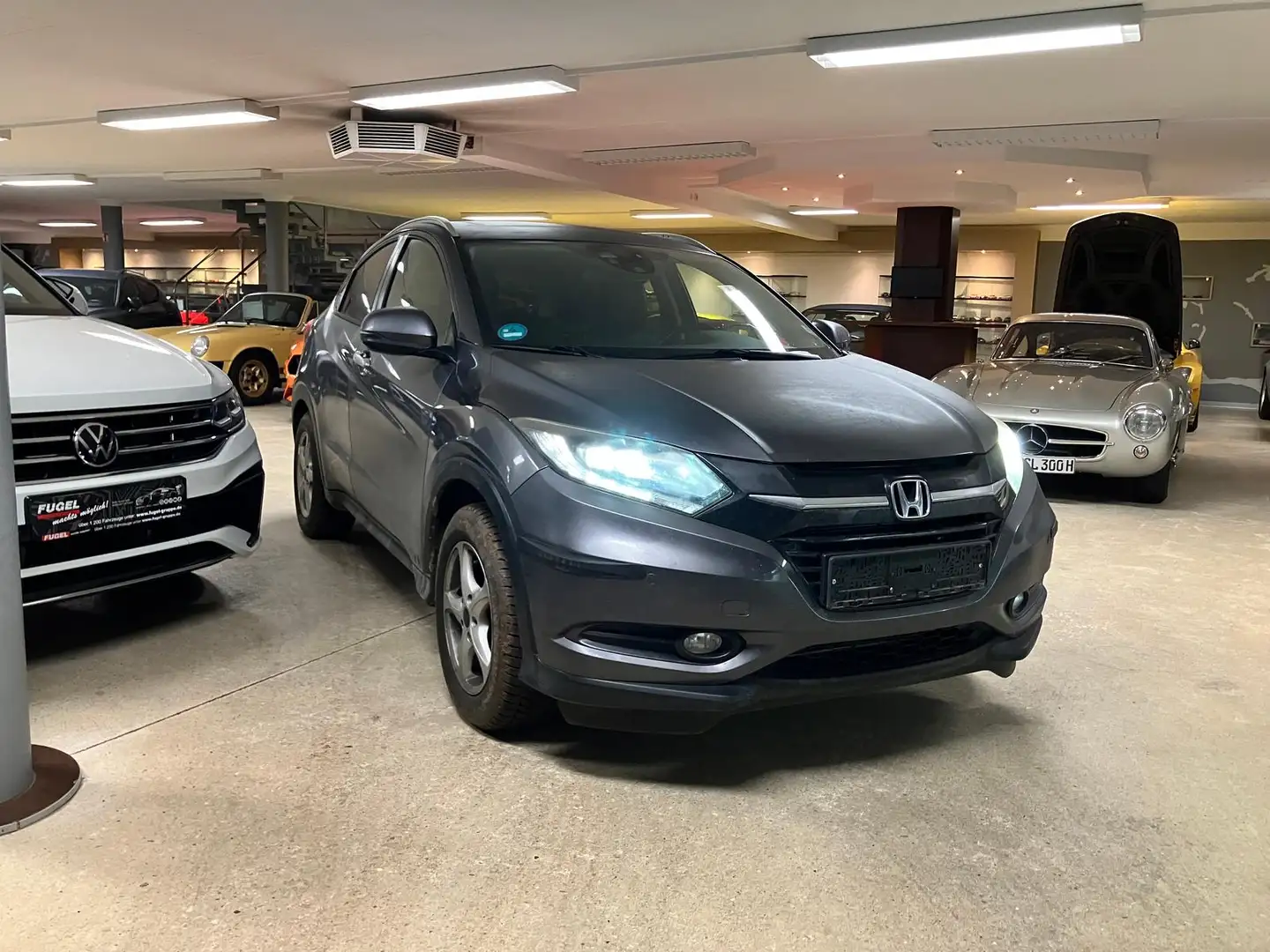 Honda HR-V 1.5 i-VTEC Executive Winter|LED|Pano|AHK Grijs - 2