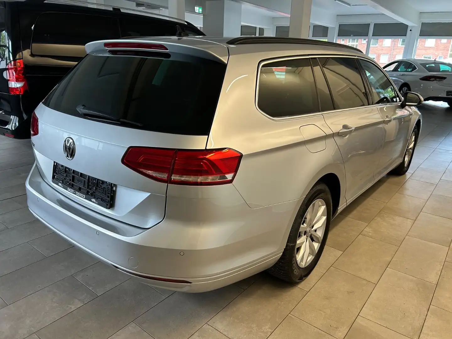 Volkswagen Passat Variant Comfortline BMT/Start-Stopp Silber - 2