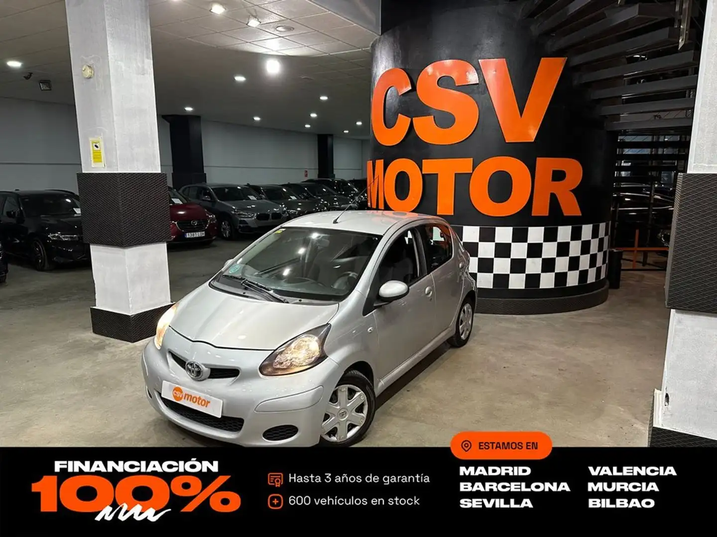 Toyota Aygo 1.0 VVT-i Connect Gris - 1