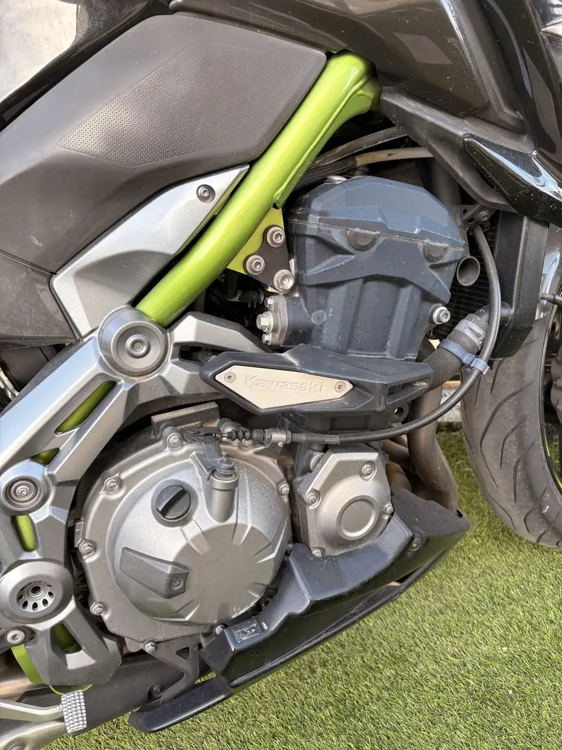 Kawasaki Z 900 Se Vende Por Poco Uso Verde - 2