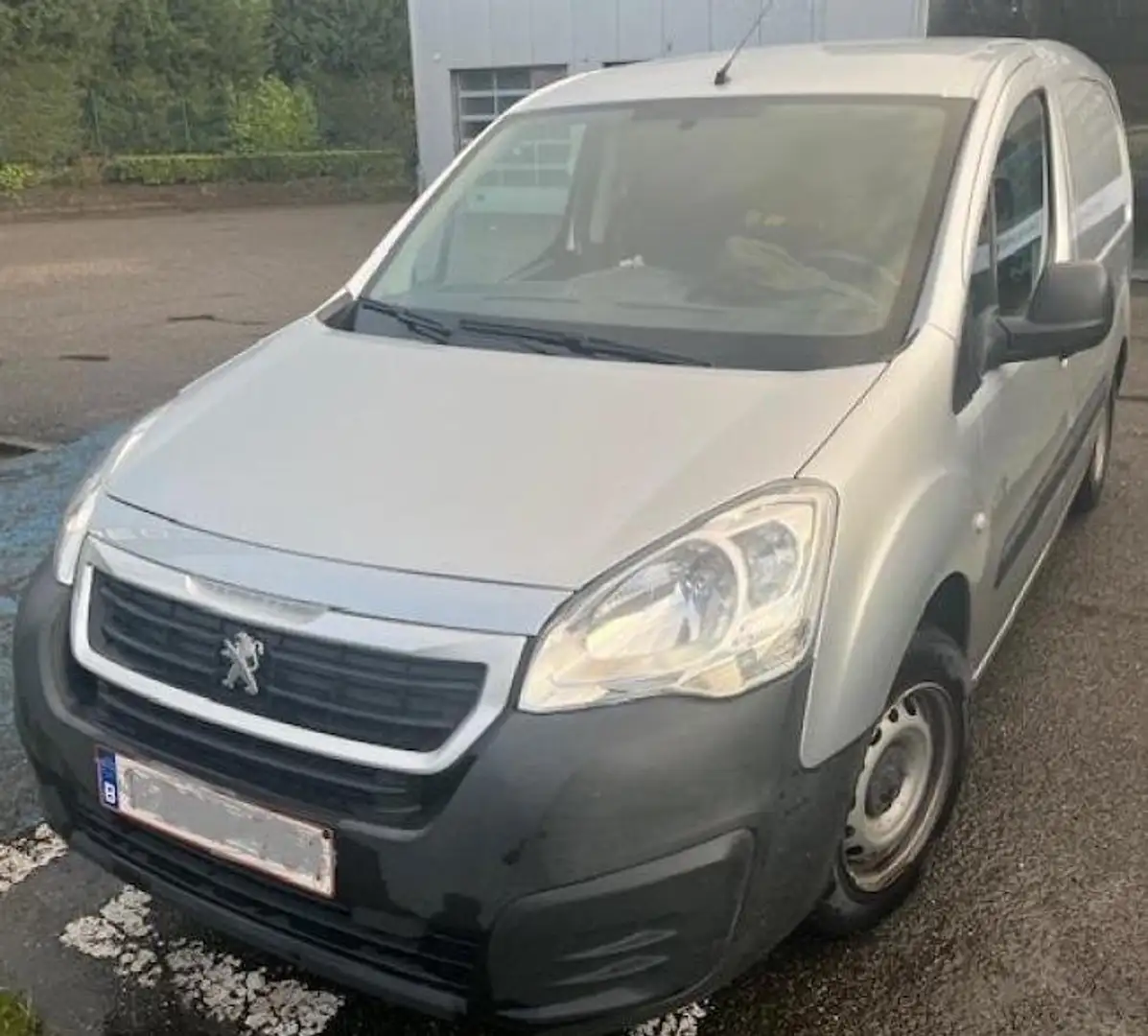Peugeot Partner Partner HDI 100cv UTILITAIRE 3 PLACES AIRCO Argent - 1