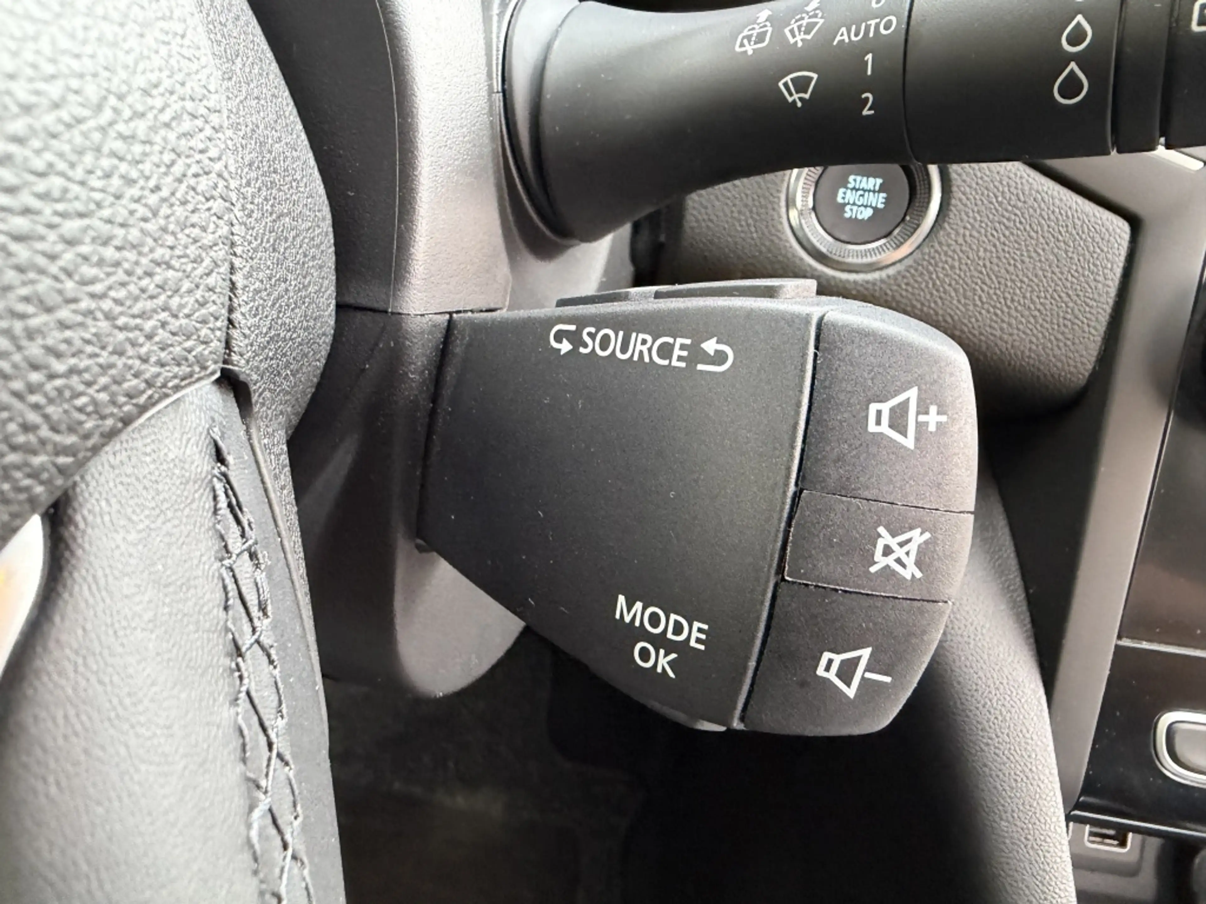 Renault Megane Estate 1.6 ET PH 160 Eq. CARPLAY CAMERA INRUIL MOG — photo 14