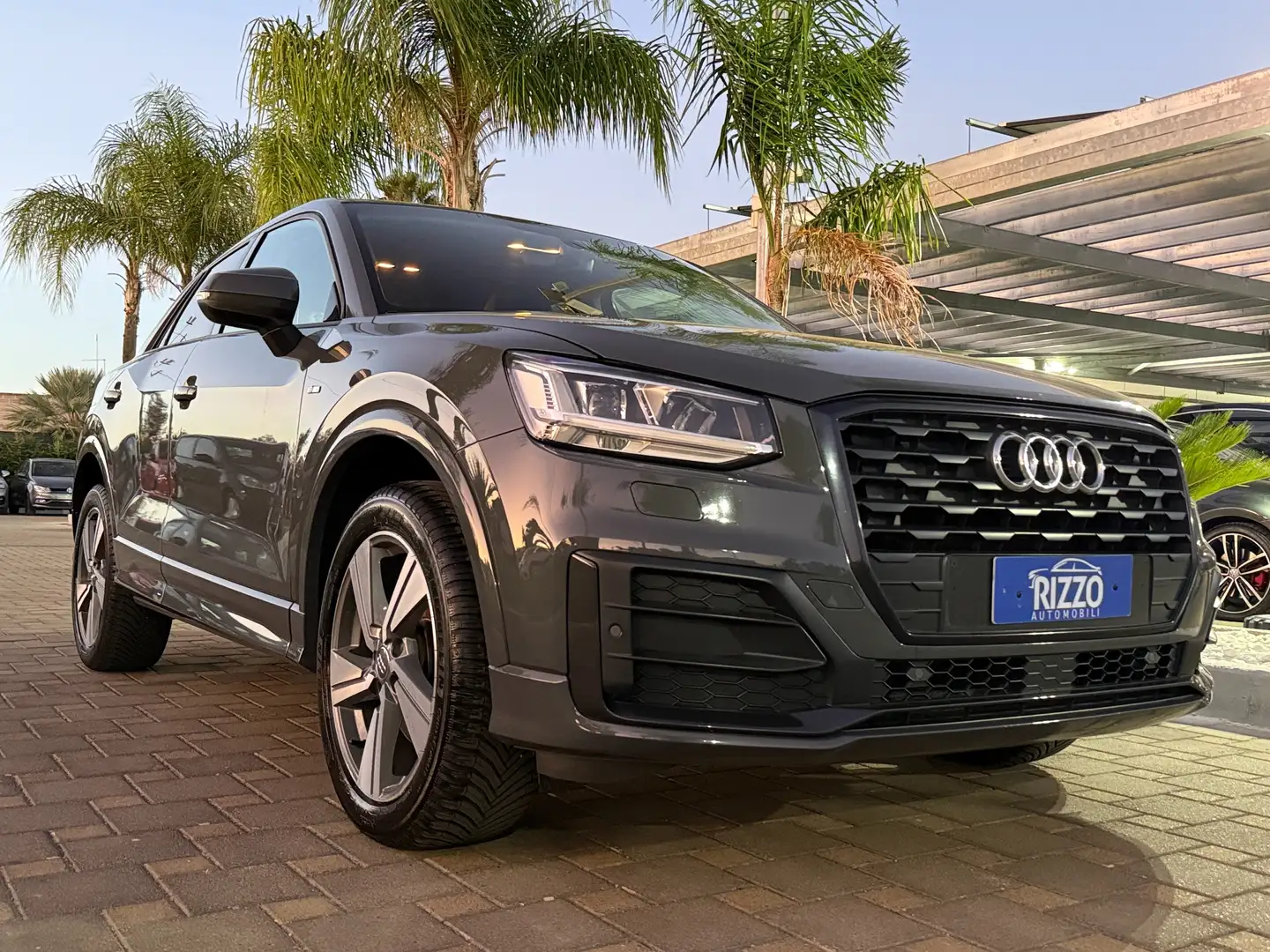 Audi Q2 30TDI 116CV S-LINE FULL LED NAVI Grigio - 1
