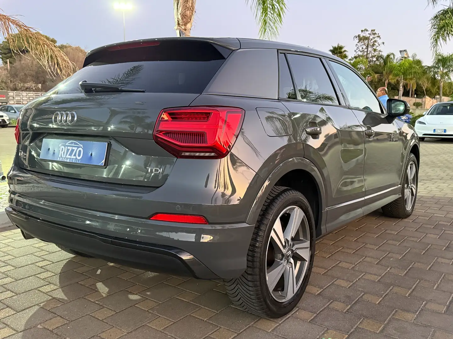 Audi Q2 30TDI 116CV S-LINE FULL LED NAVI Grigio - 2