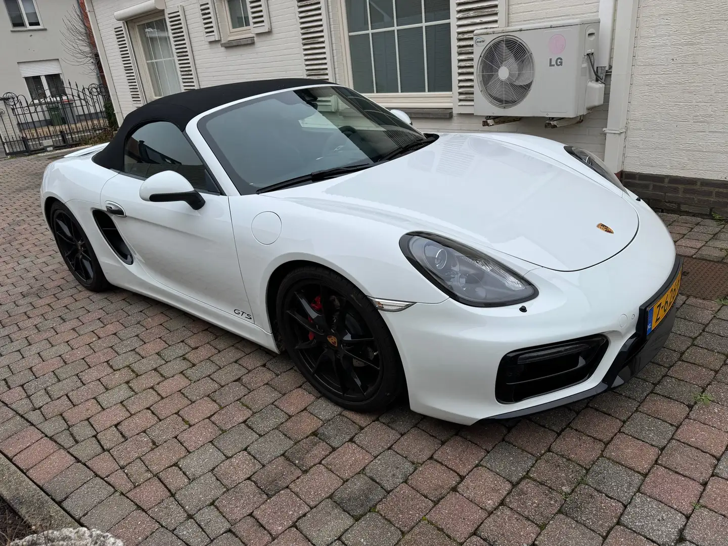 Porsche Boxster GTS (981), PDK, full option, 33.795 km, 05/2016 White - 1