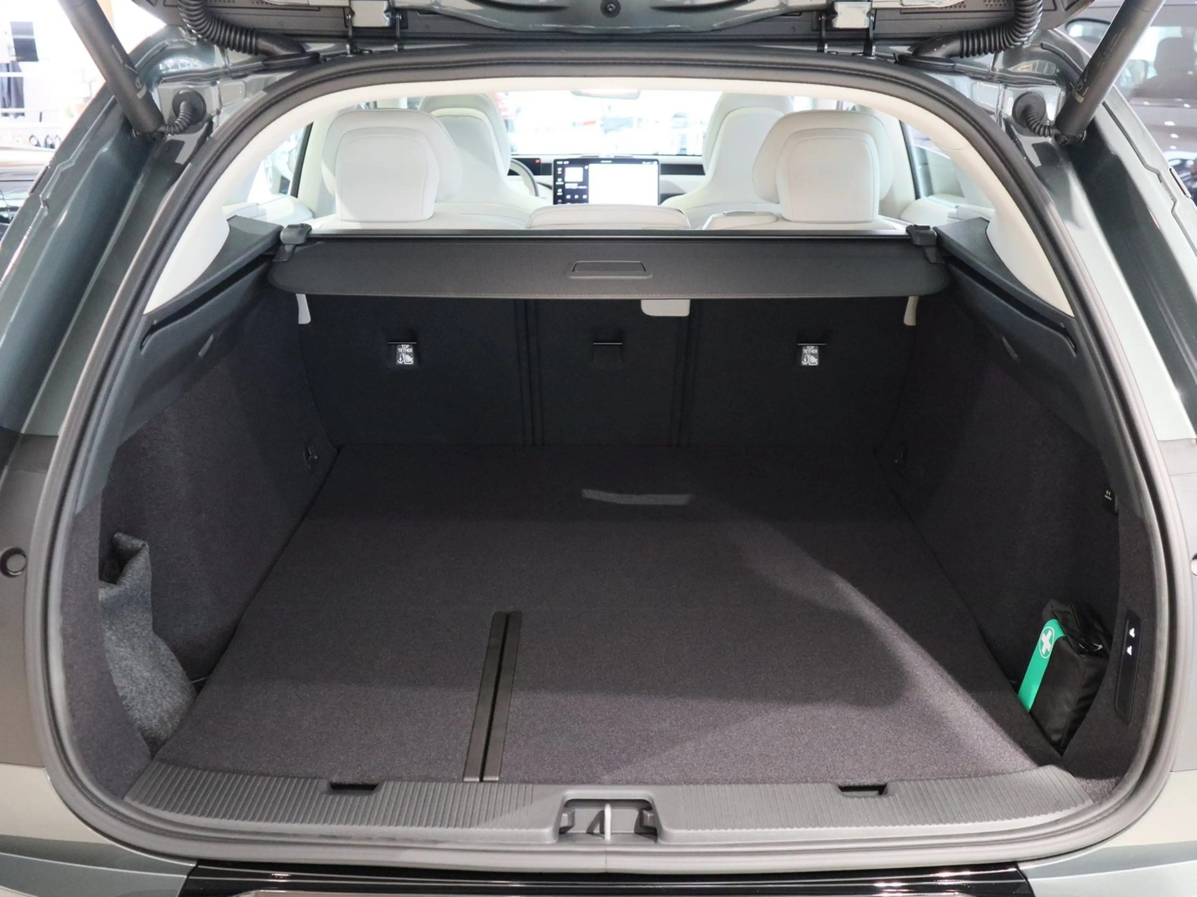 Volvo EX60 P10 electric Ultra AWD — photo 10