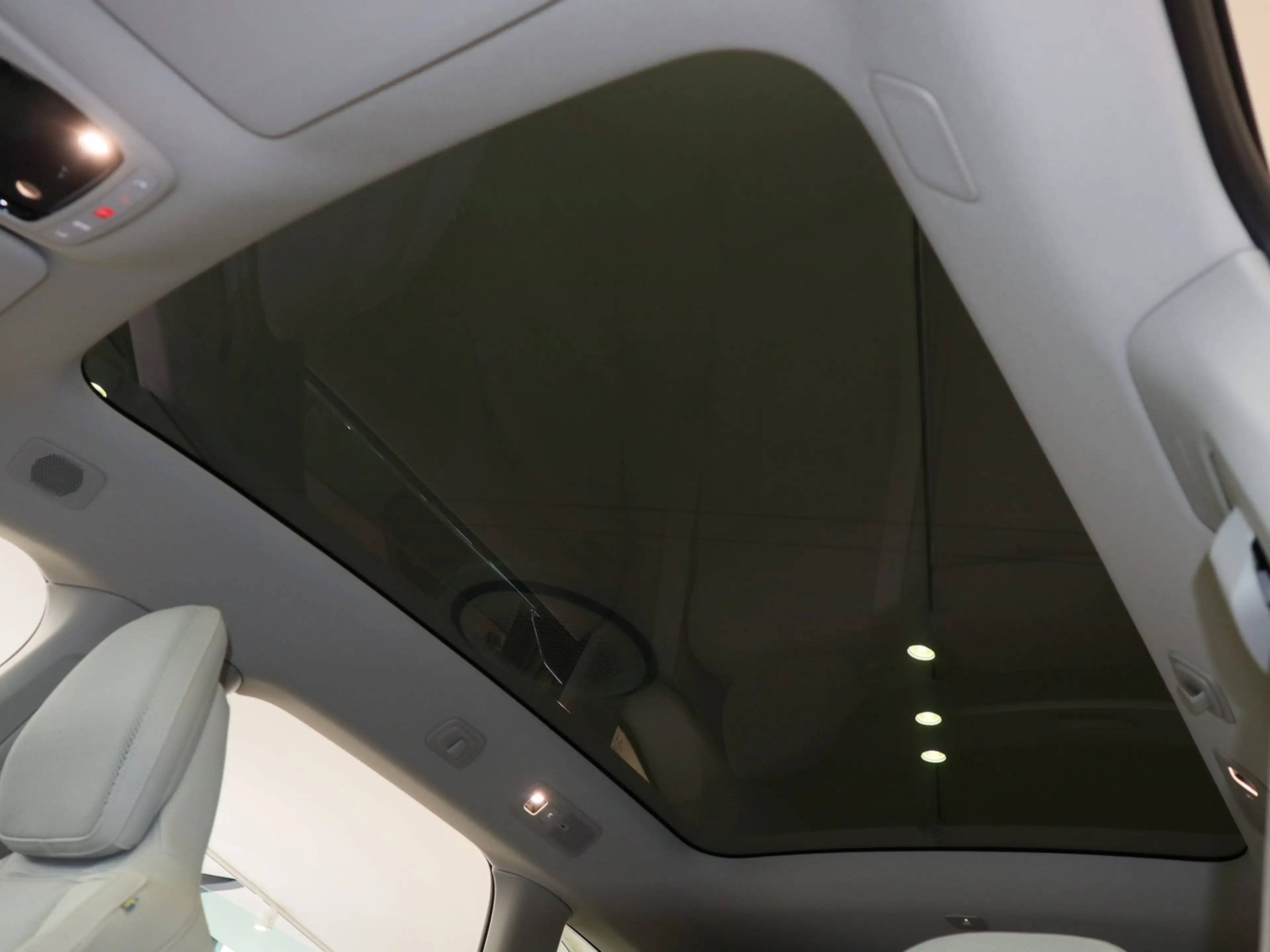 Volvo EX60 P10 electric Ultra AWD — photo 11