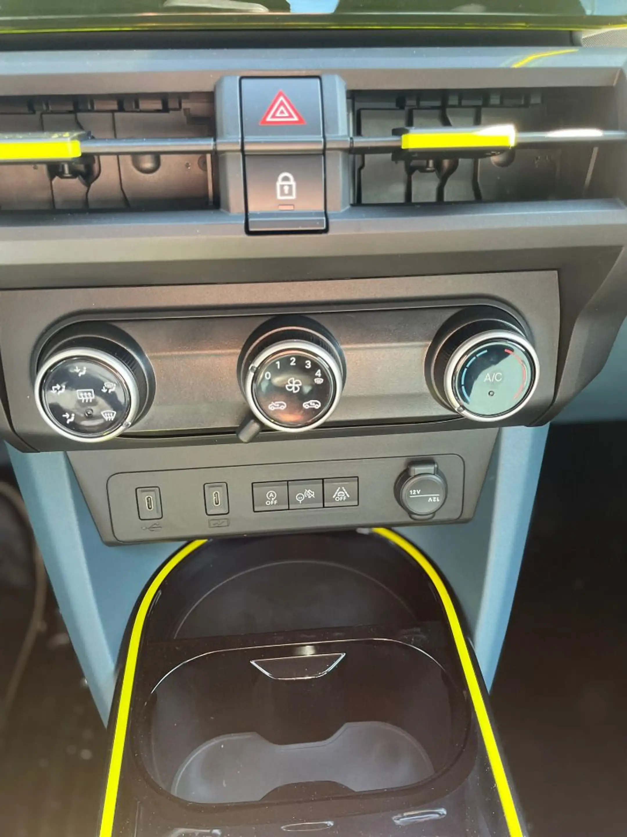 Fiat Grande Panda Benzin Icon — photo 11