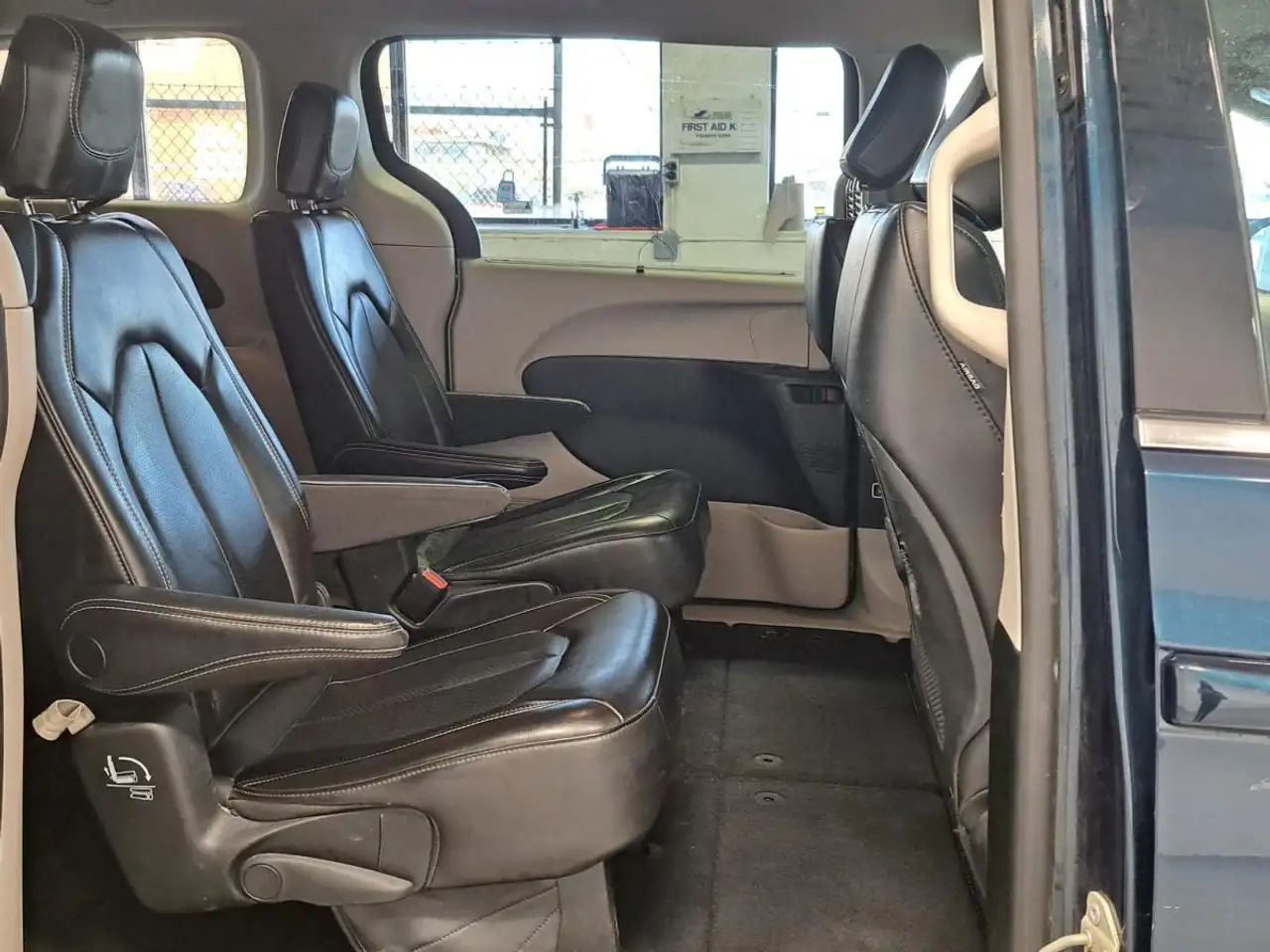 Chrysler Pacifica photo Chrysler Pacifica