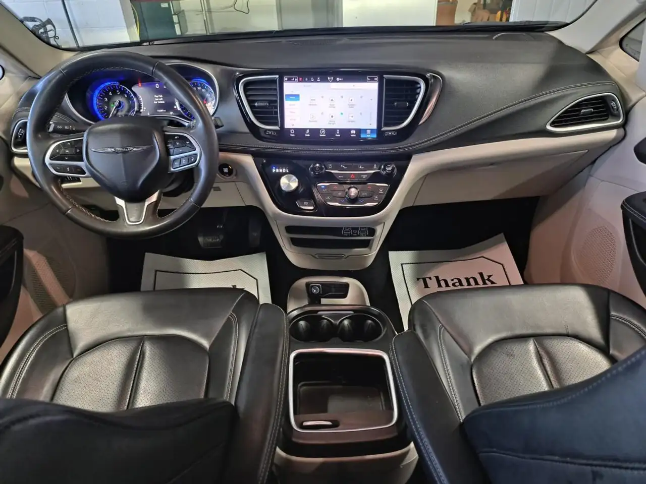 Chrysler Pacifica photo Chrysler Pacifica