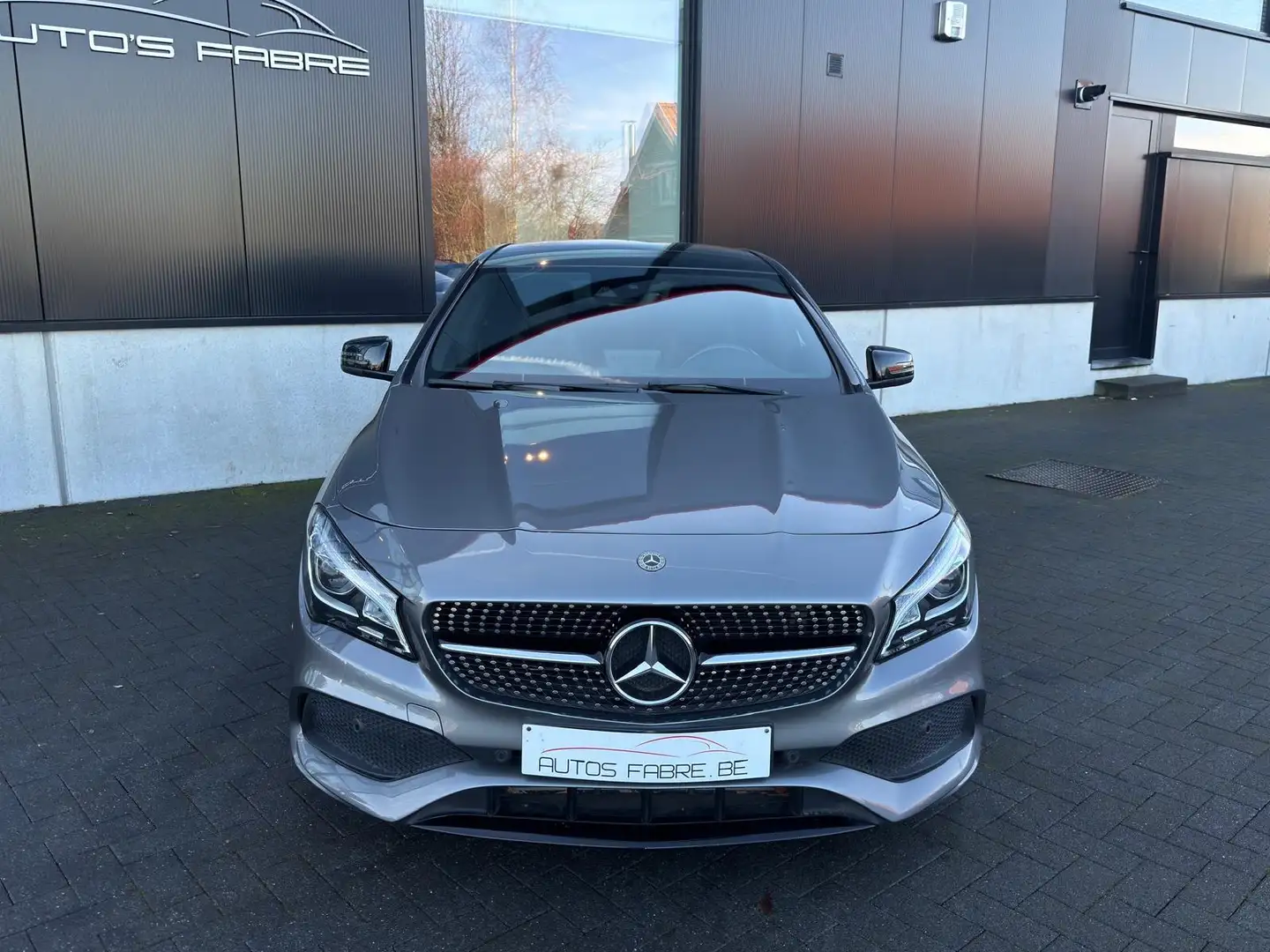 Mercedes-Benz CLA 180 d 7G-DCT AMG Line Opendak Toit ouvrant 98000km Gris - 2