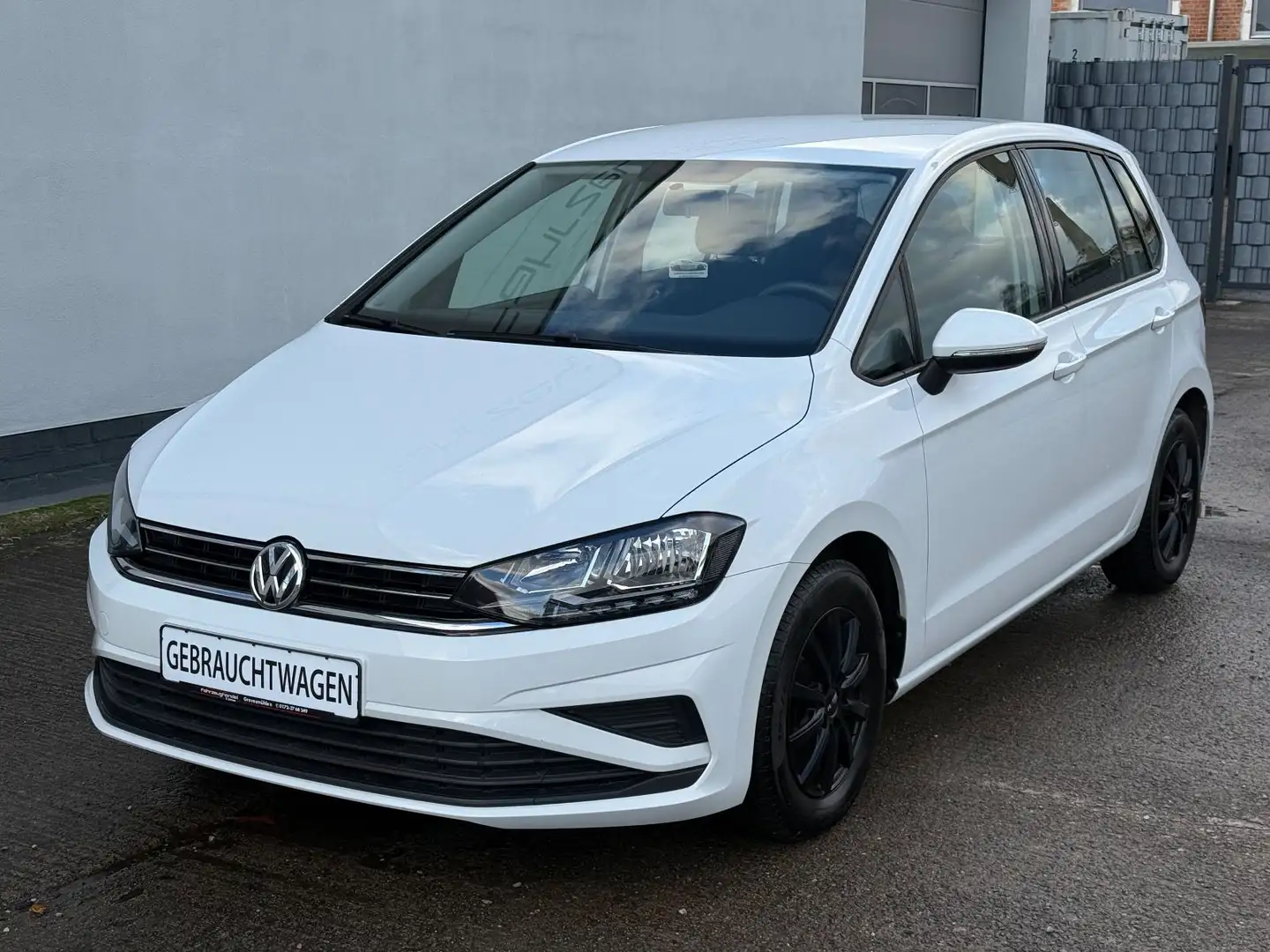 Volkswagen Golf 1.6 TDI Sportsvan VII Trendline Weiß - 2