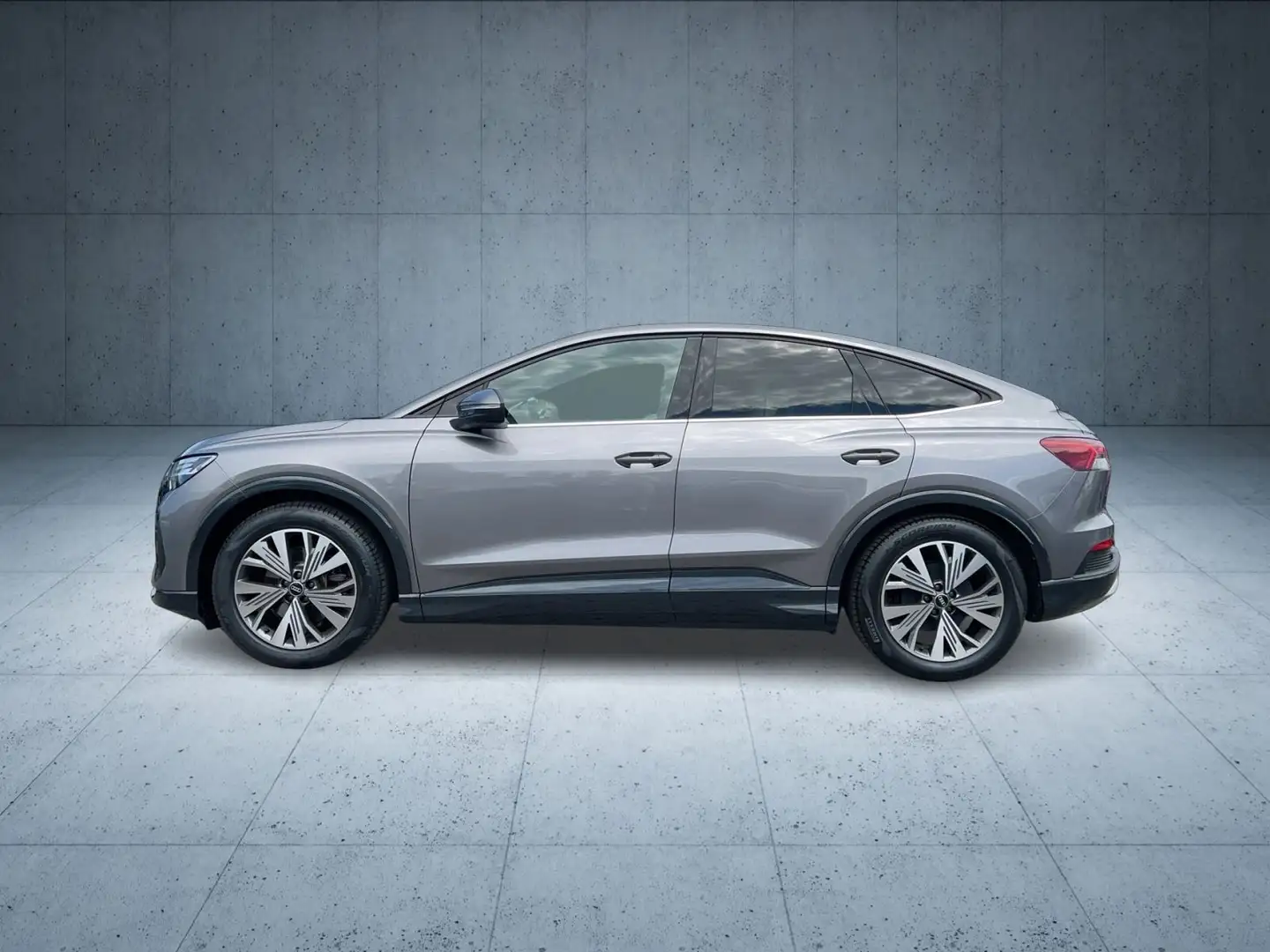 Audi Q4 e-tron 35 Matrix/W-Pumpe/Nav/Assist Grau - 2