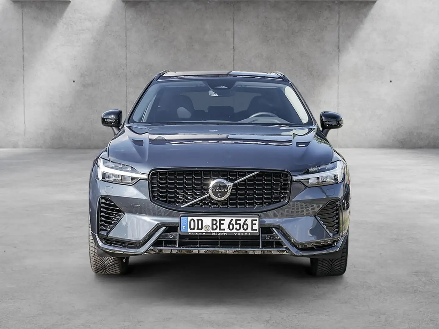 Volvo XC60 T6 Plus Dark Recharge Plug-In Hybrid AWD Blau - 2