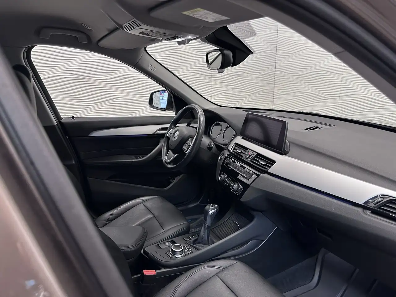 BMW X1 xDrive25e*NAVI PRO*HUD*ZTLVERW.*LAGE BIV!*LED*, миниатюра 20