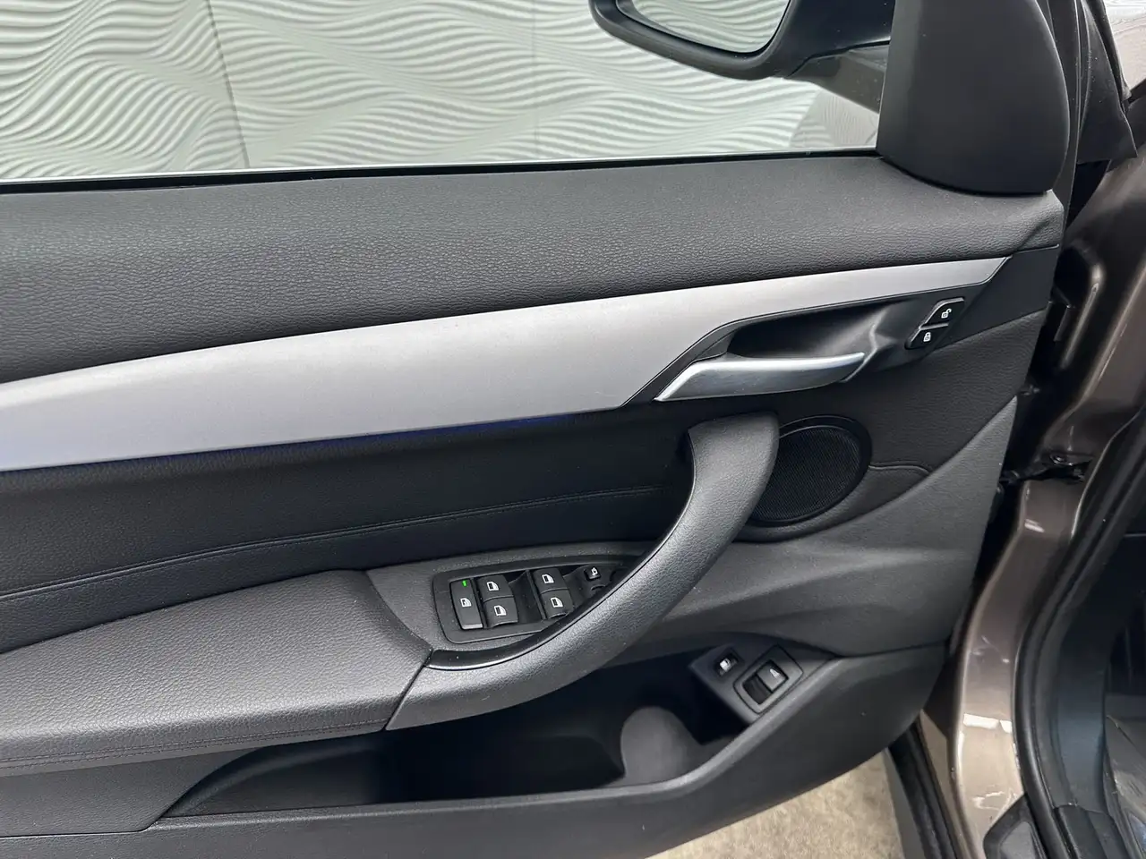 BMW X1 xDrive25e*NAVI PRO*HUD*ZTLVERW.*LAGE BIV!*LED*, миниатюра 22