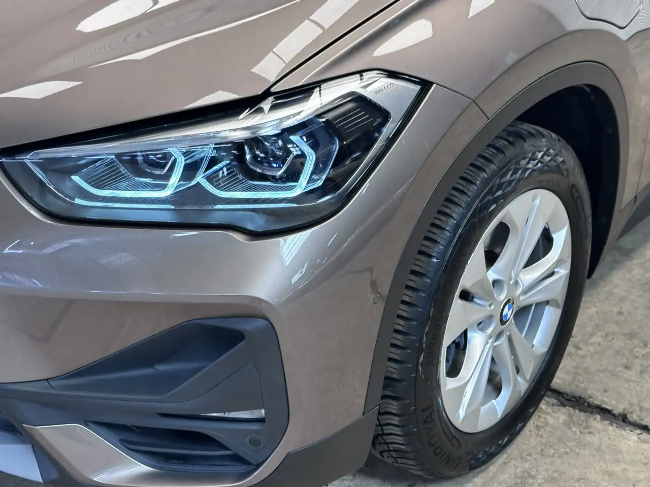 BMW X1 xDrive25e*NAVI PRO*HUD*ZTLVERW.*LAGE BIV!*LED*, миниатюра 8