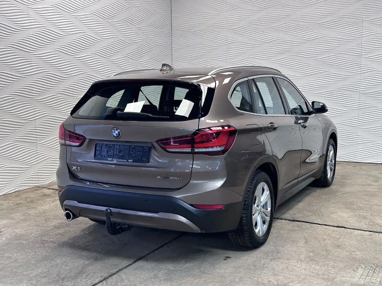 BMW X1 xDrive25e*NAVI PRO*HUD*ZTLVERW.*LAGE BIV!*LED*, миниатюра 10
