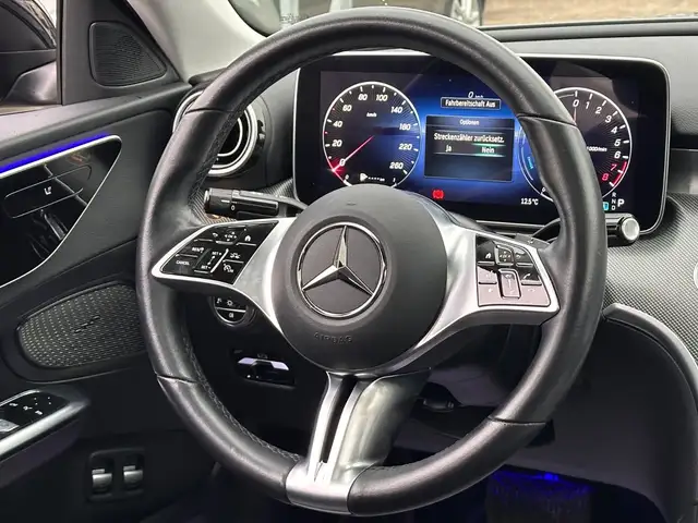 Mercedes-Benz 300 view 12