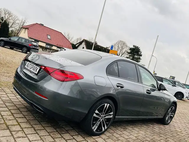 Mercedes-Benz 300 view 6