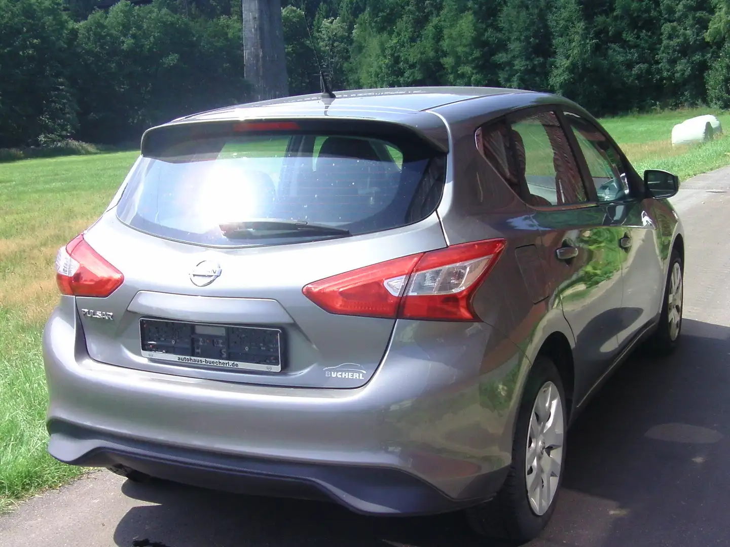 Nissan Pulsar 4-Zylinder, 1. Hd. Scheckh. Klima,FH. Tempom. Grau - 1