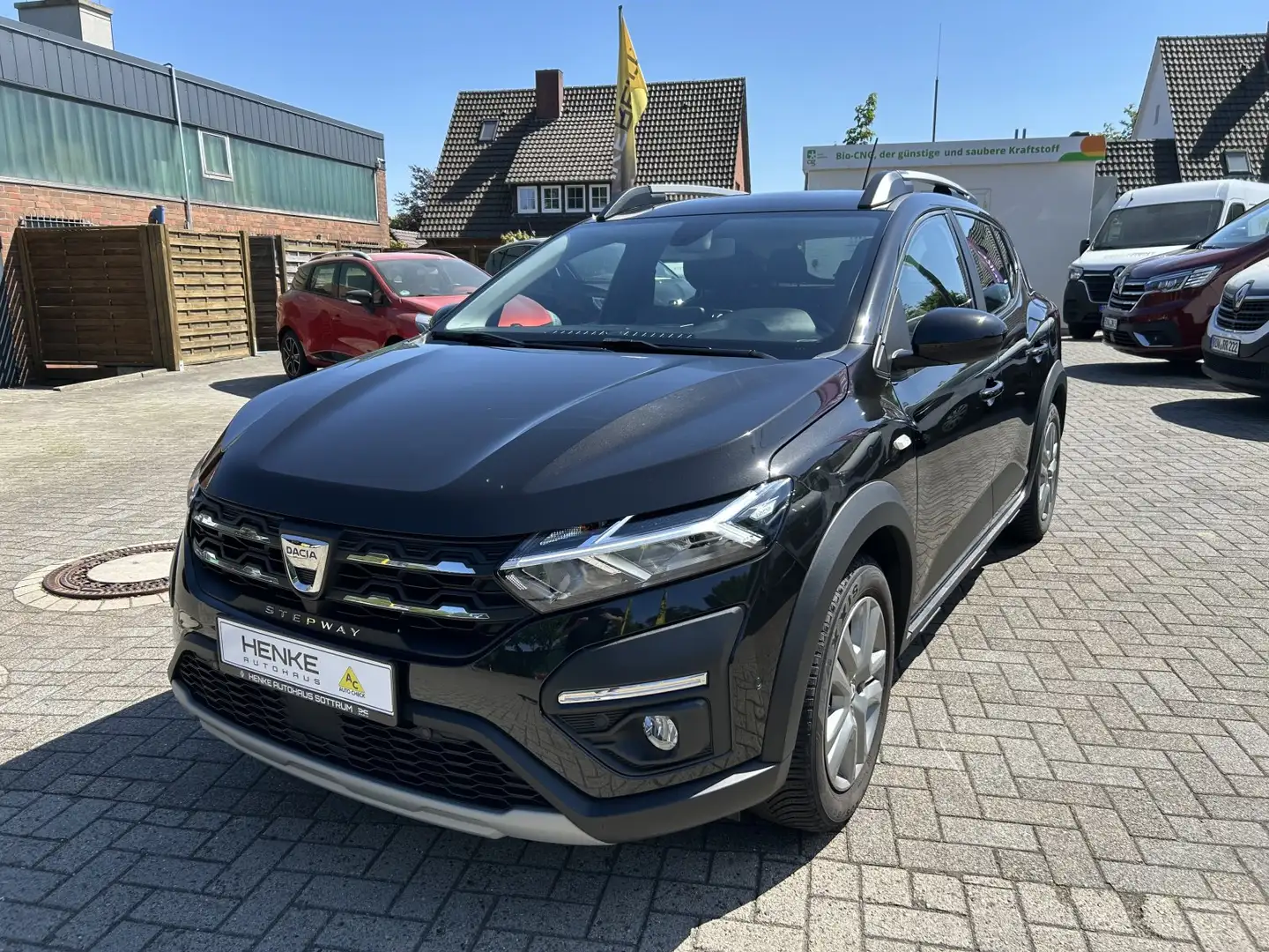Dacia Sandero III 1.0 TCe 90 Stepway Comfort (Euro 6d) Schwarz - 2