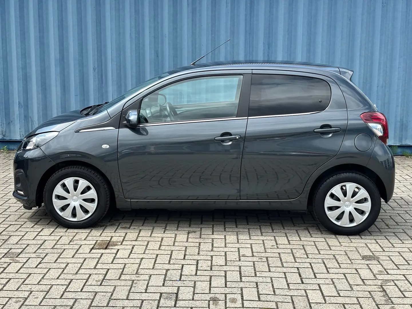 Peugeot 108 1.0 e-VTi Active | Airco | Audio installatie | Bes Grijs - 2