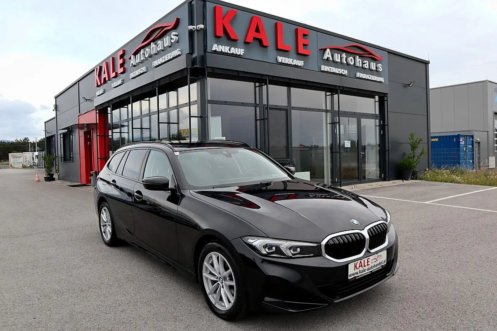 BMW 320 d 48 V xDrive Touring Aut.*1.Besitz*Werksgarantie* Schwarz - 1