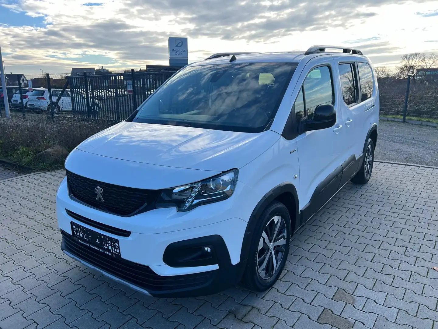 Peugeot Rifter Allure L2 GT Line Aut. Navi+Pdc+7 Sitzer Weiß - 2