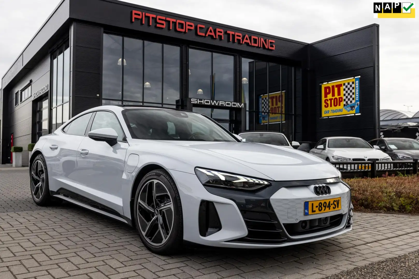 Audi e-tron GT GT 93 kWh, 476 PK, *Sazuka grijs*, Matrix, Soundge Gris - 1