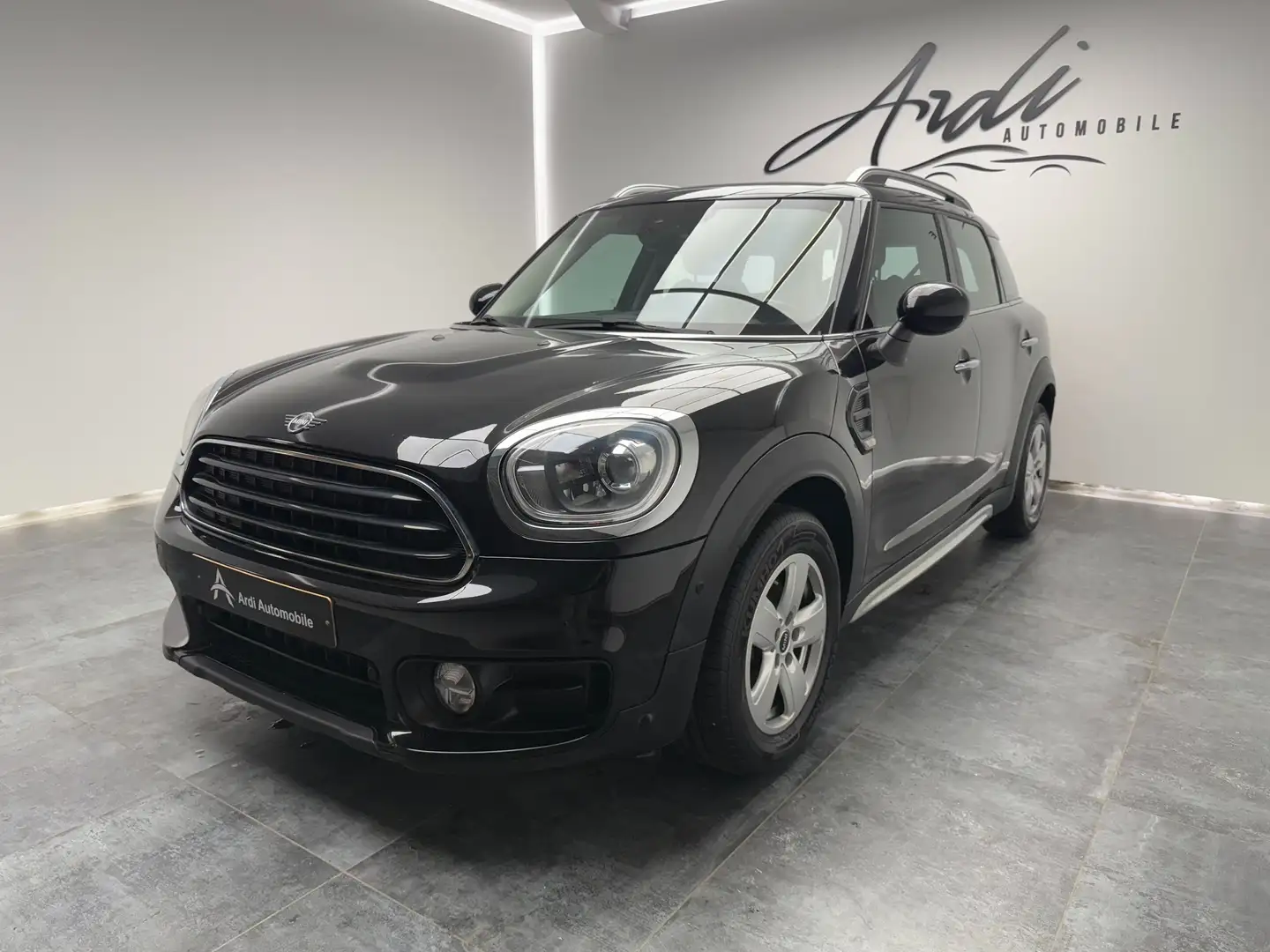 MINI Cooper D Countryman Countryman 2.0dA *LED*GPS*CRUISE*1ER PROP*GARANTIE Zwart - 1