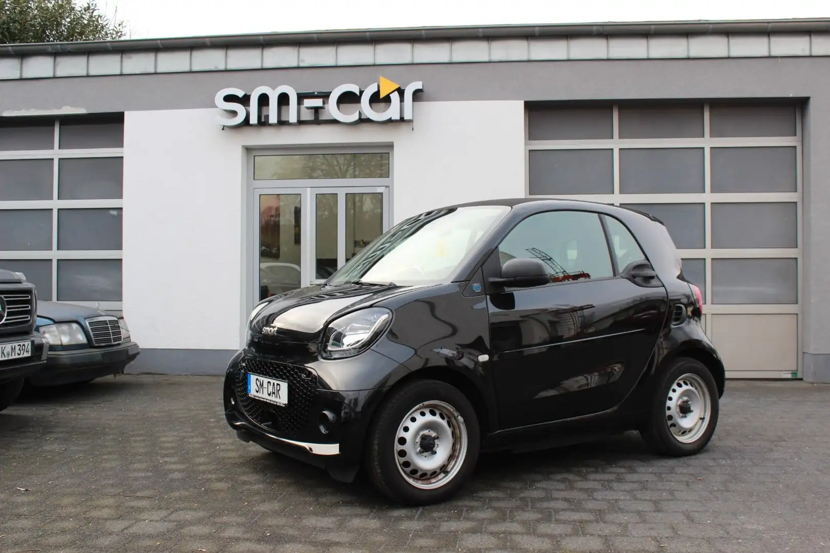 smart forTwo fortwo coupe electric drive / EQ 1.Hand Schwarz - 1
