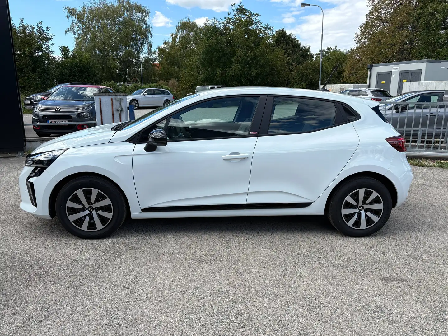 Mitsubishi Colt 1,0 MPI-T Invite Weiß - 2