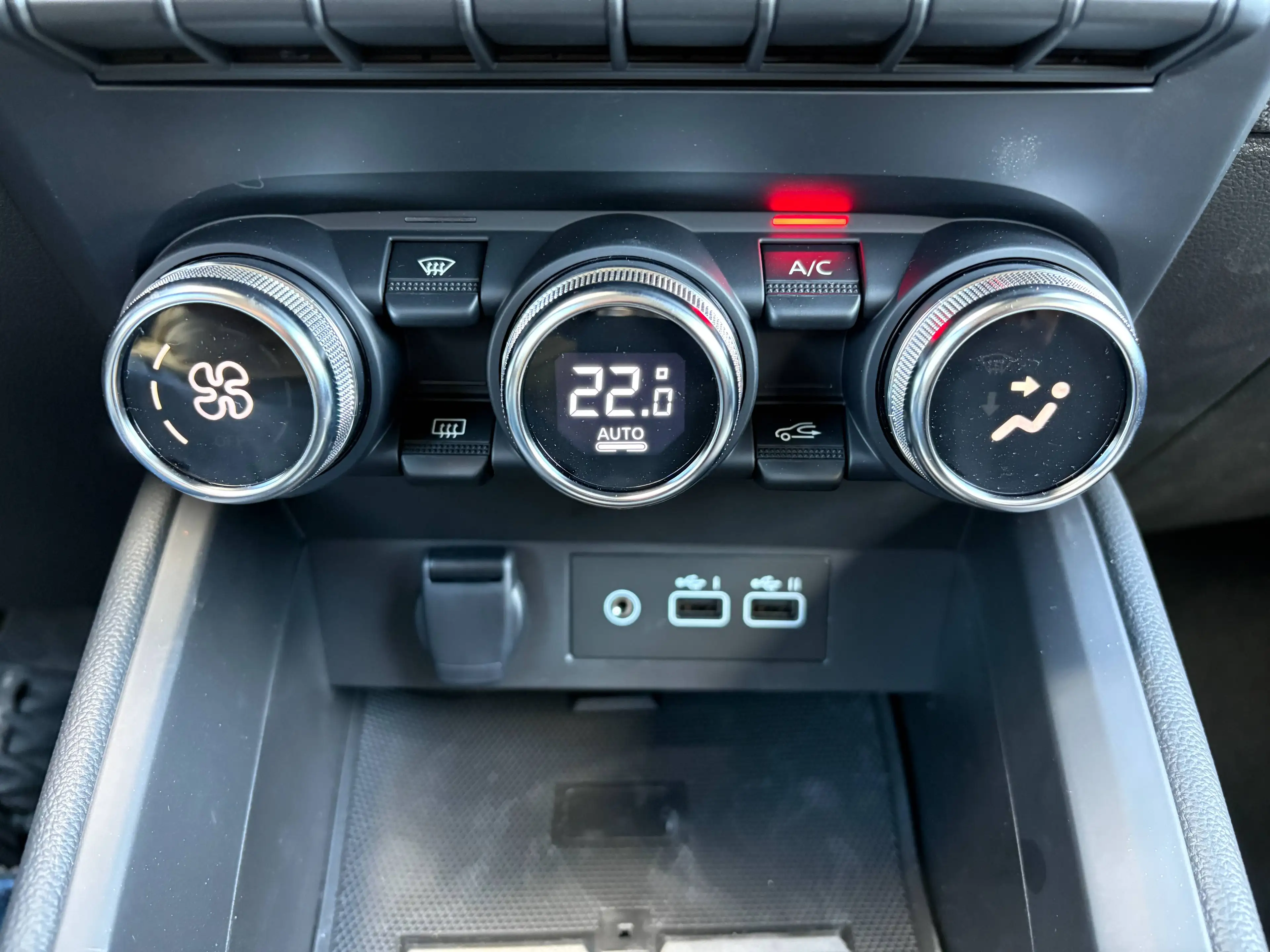 Mitsubishi Colt 1,0 MPI-T Invite — photo 15