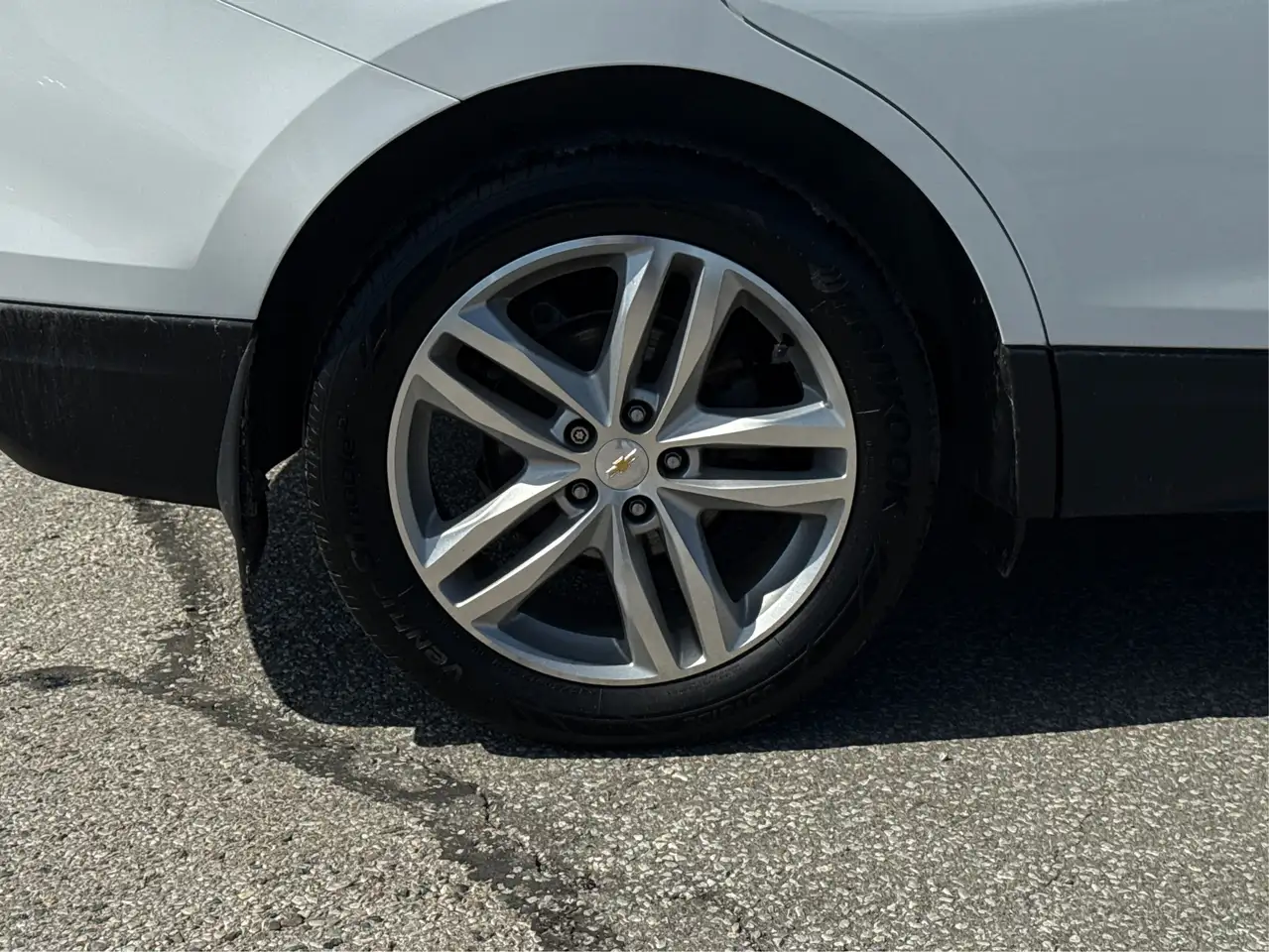 Chevrolet Equinox снимка Chevrolet Equinox