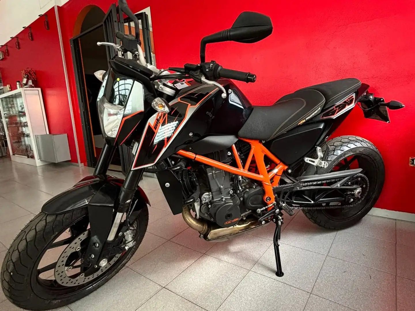 KTM 690 Duke Nero - 1