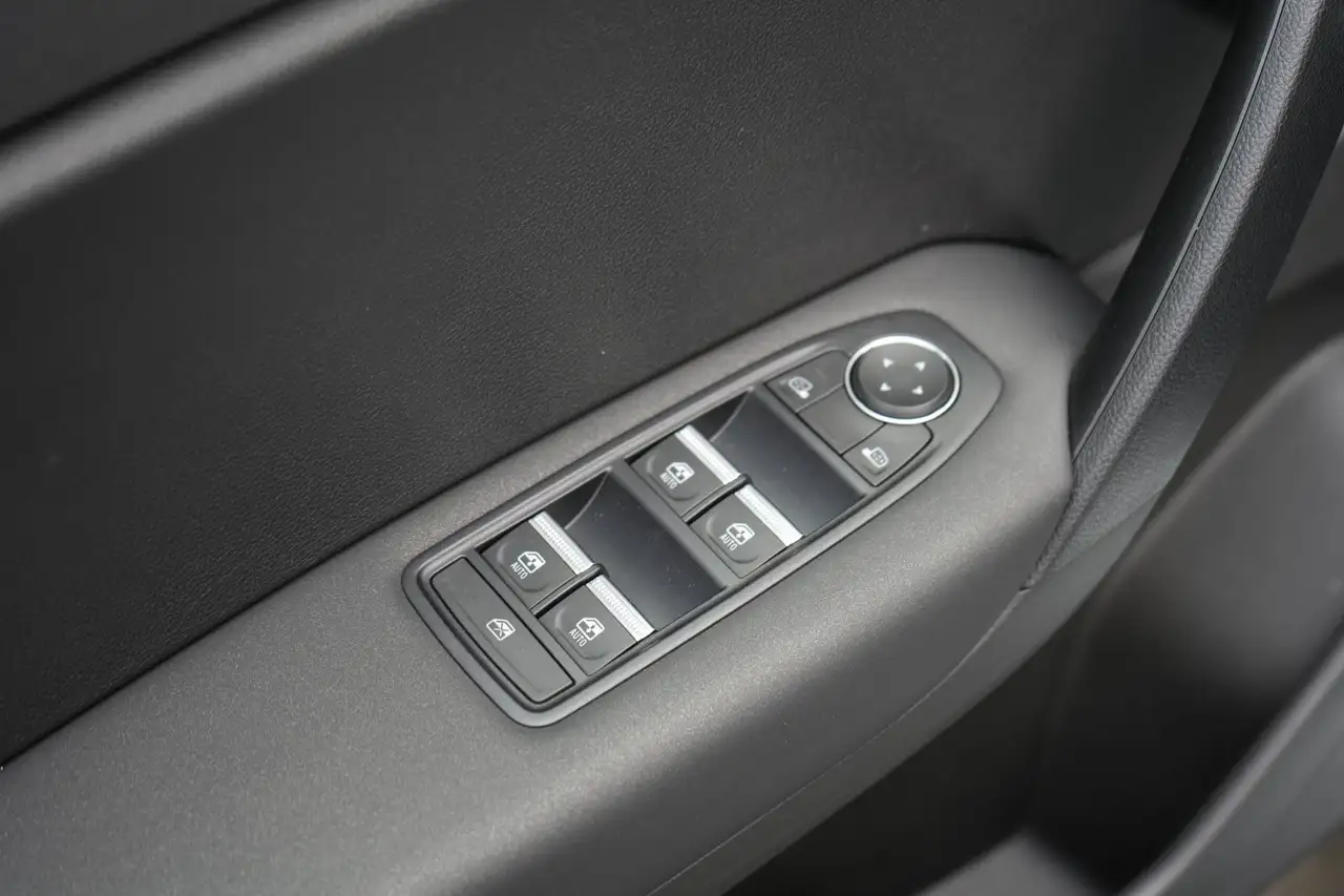 Renault Symbioz E-TECH Full Hybrid 145 Evolution Sitzh. 1Hd. E-TE 15