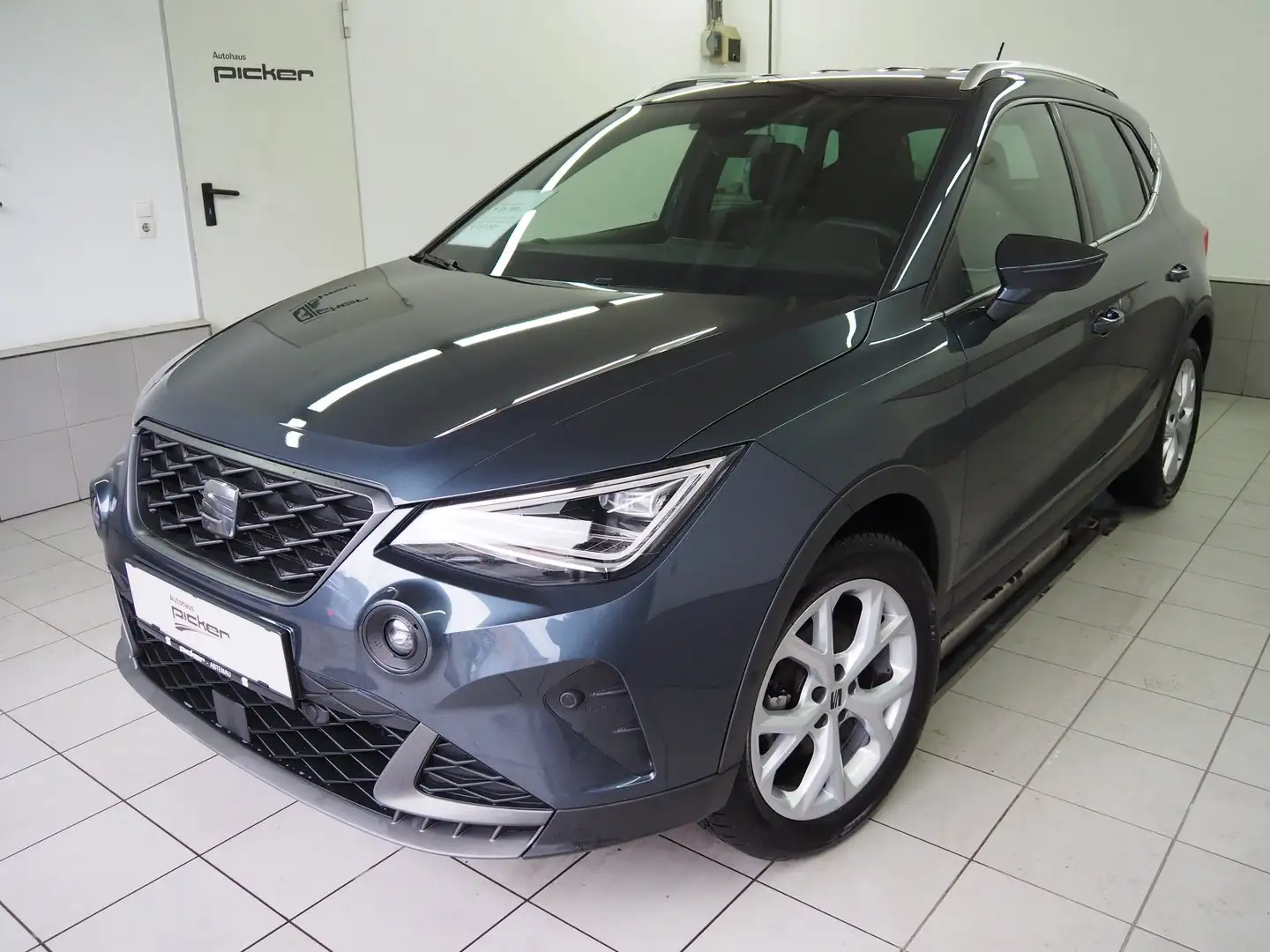 SEAT Arona FR Grau - 1