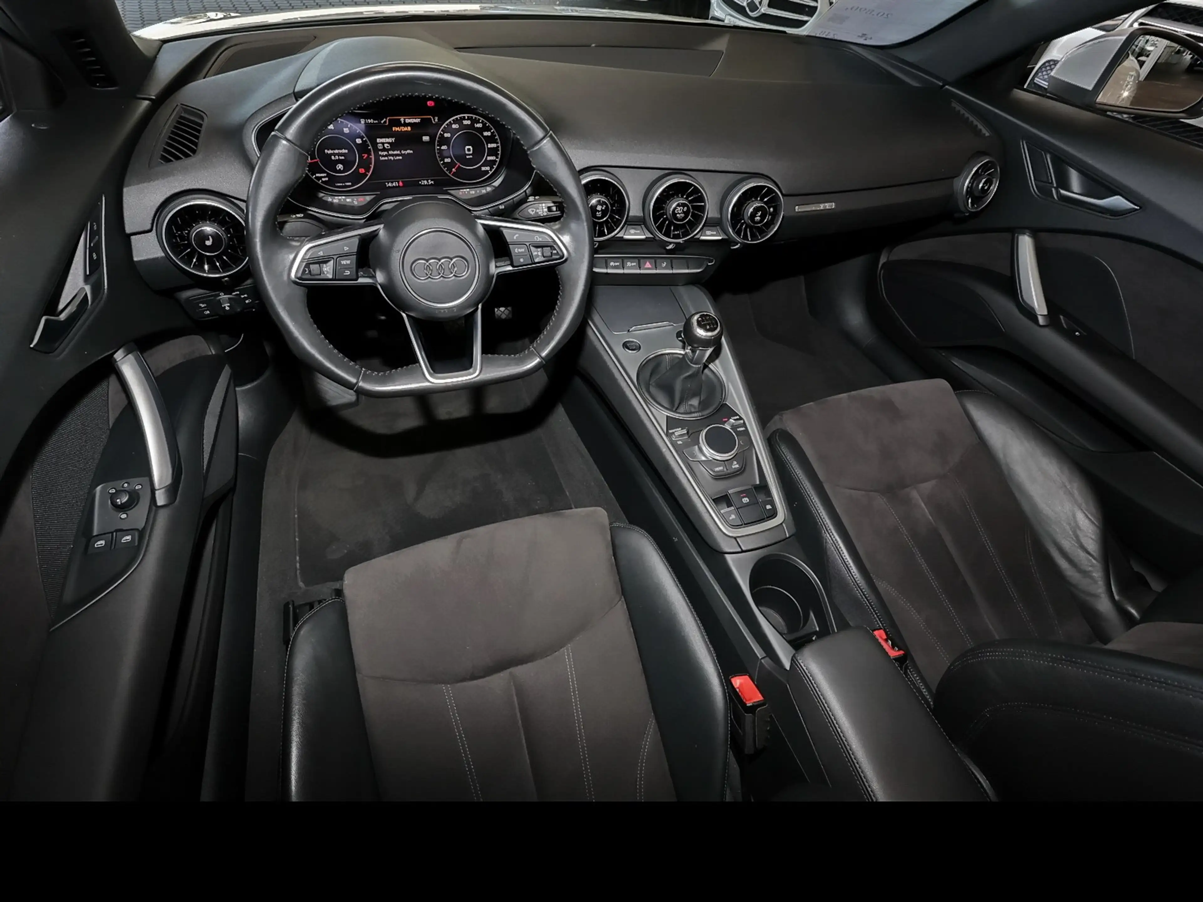 Audi TT 1.8 TFSI Roadster — photo 5