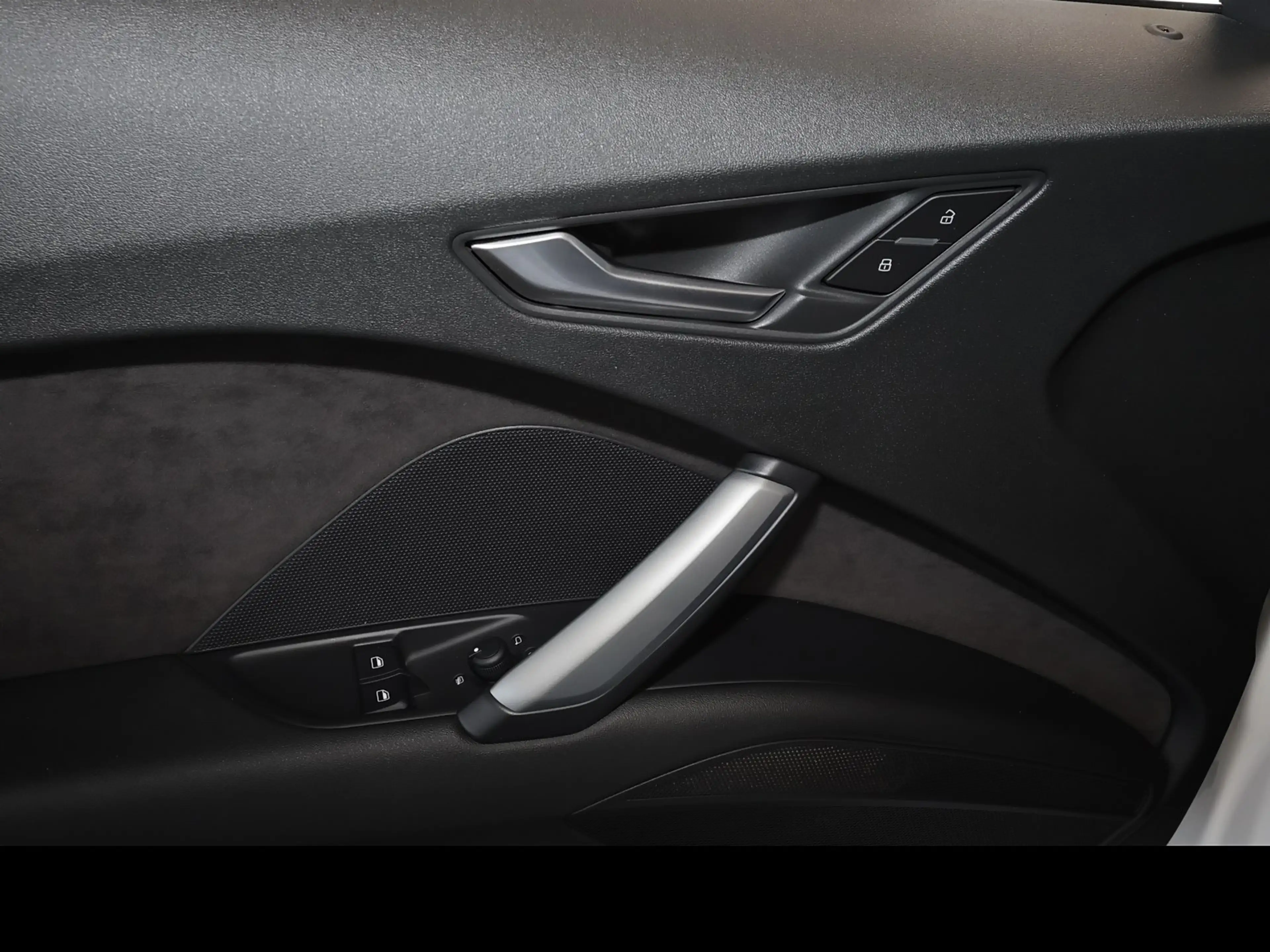 Audi TT 1.8 TFSI Roadster — photo 10