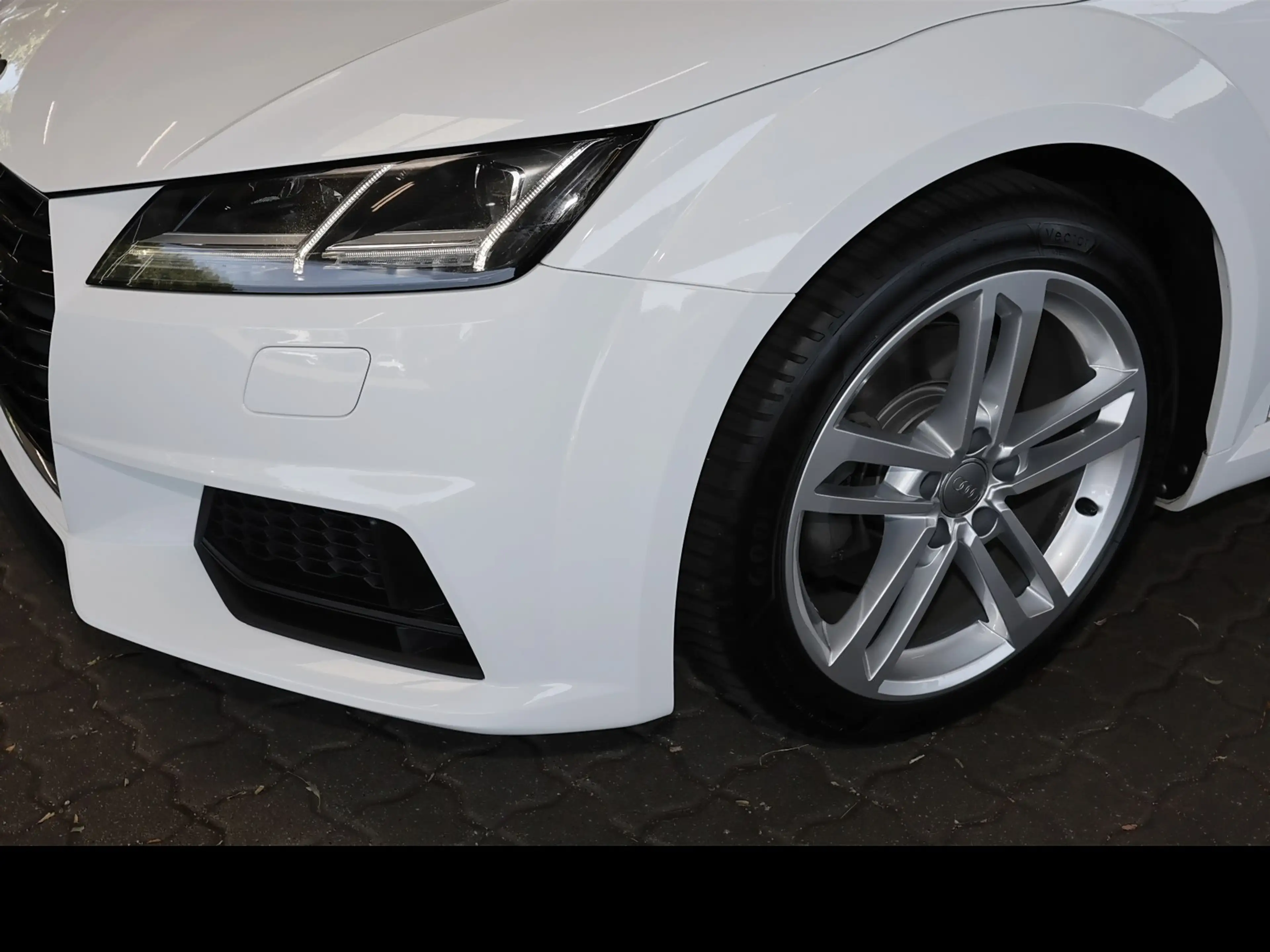 Audi TT 1.8 TFSI Roadster — photo 3