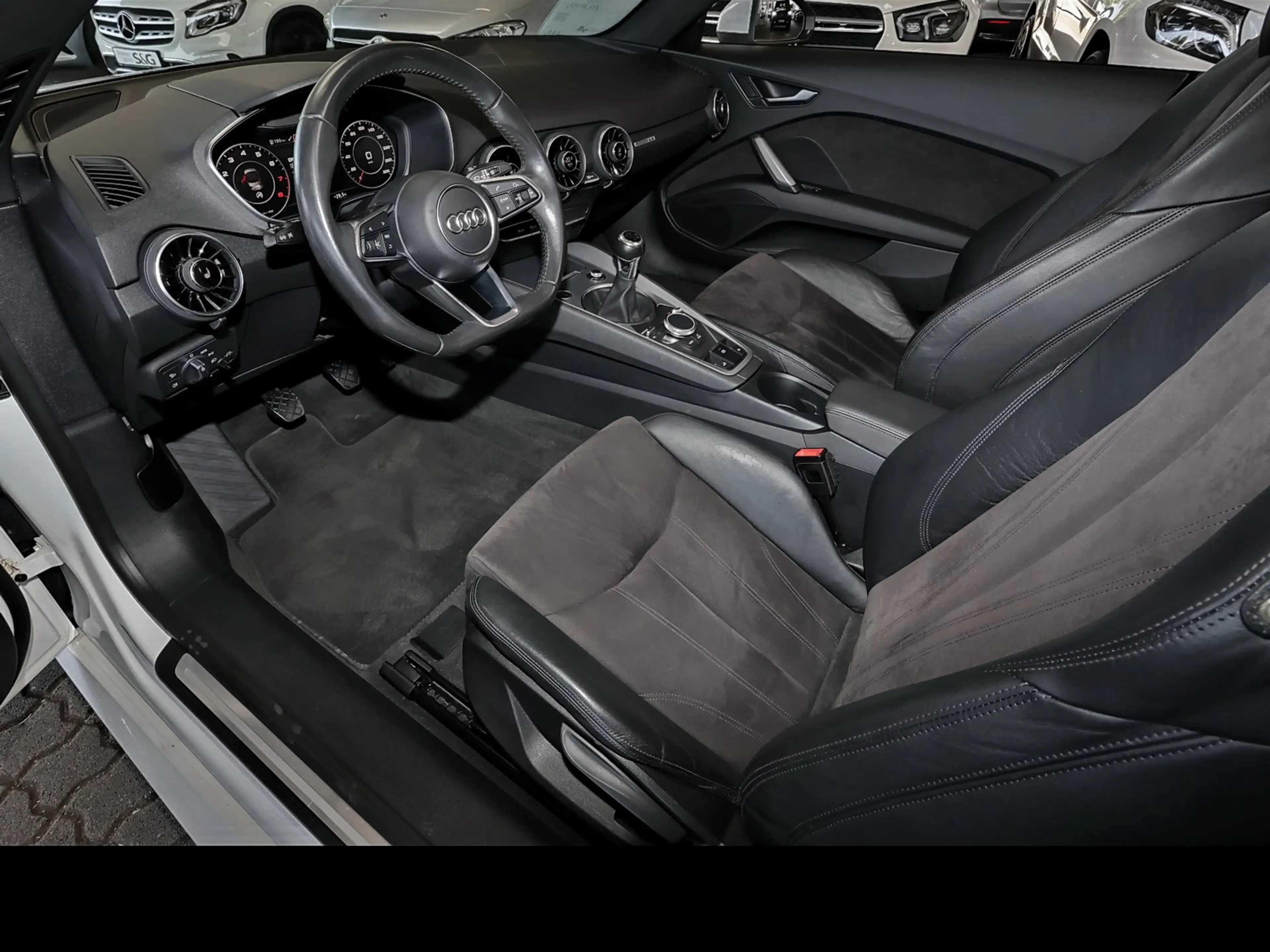 Audi TT 1.8 TFSI Roadster — photo 6