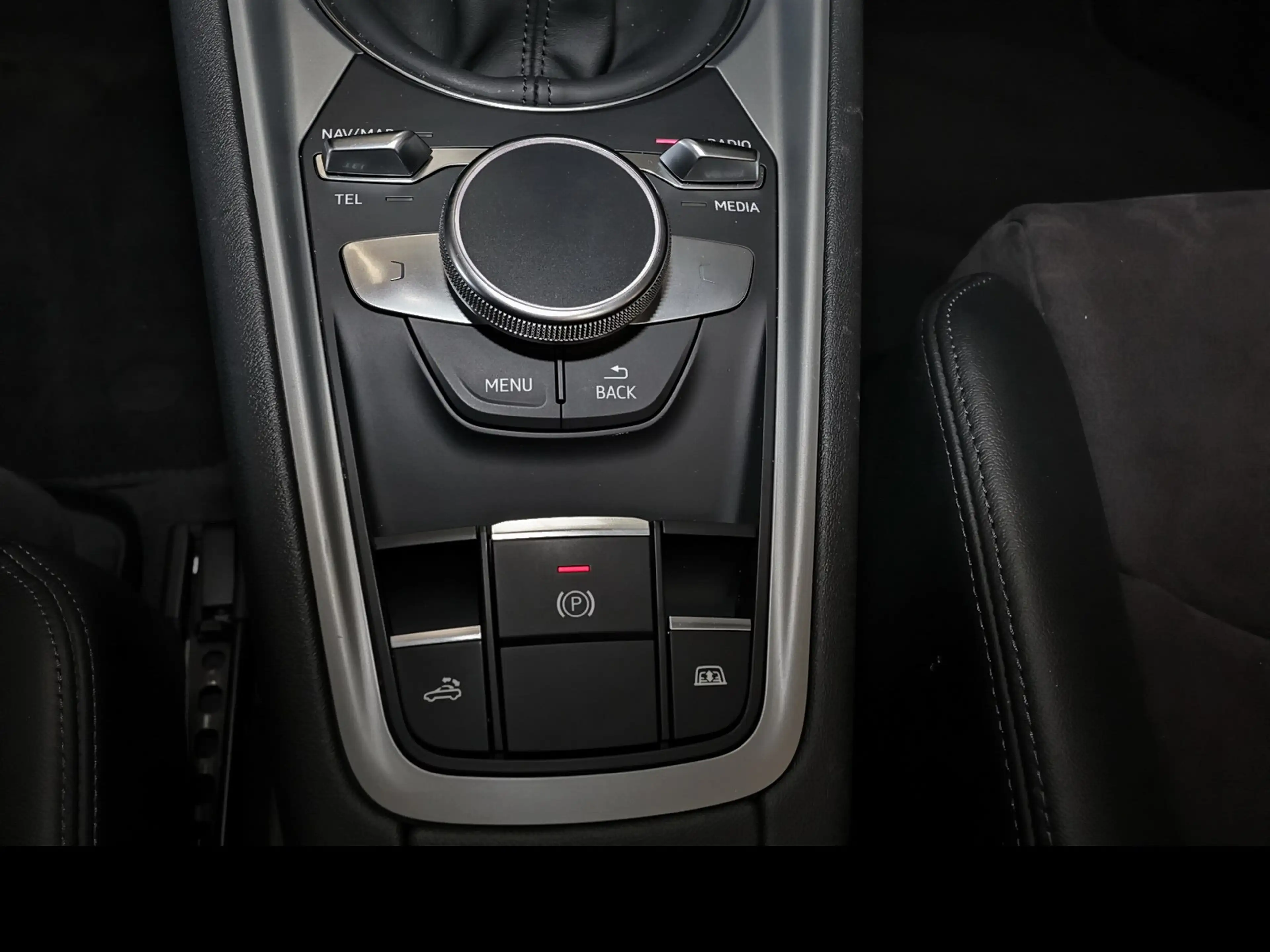 Audi TT 1.8 TFSI Roadster — photo 7