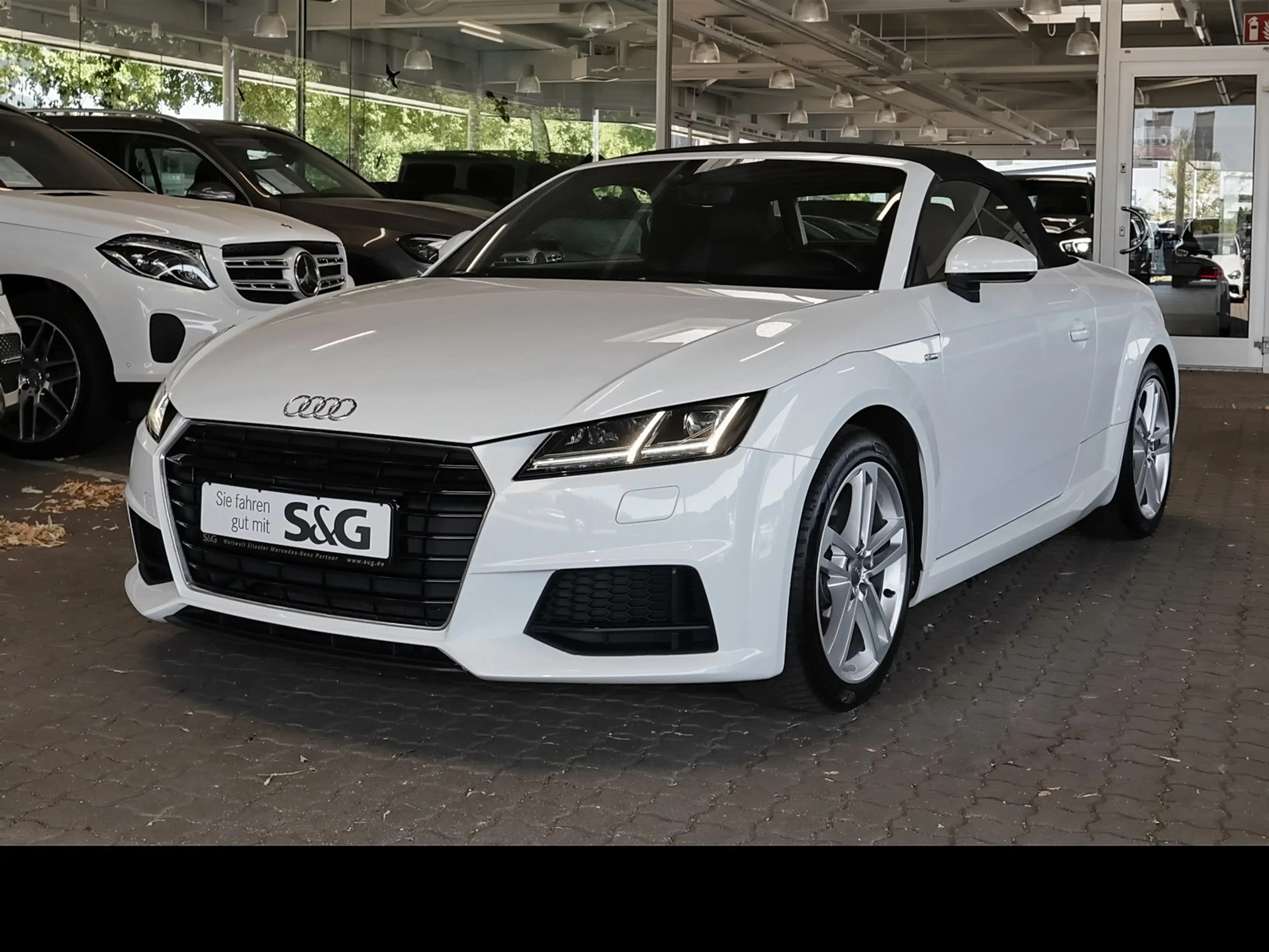 Audi TT 1.8 TFSI Roadster — photo 11
