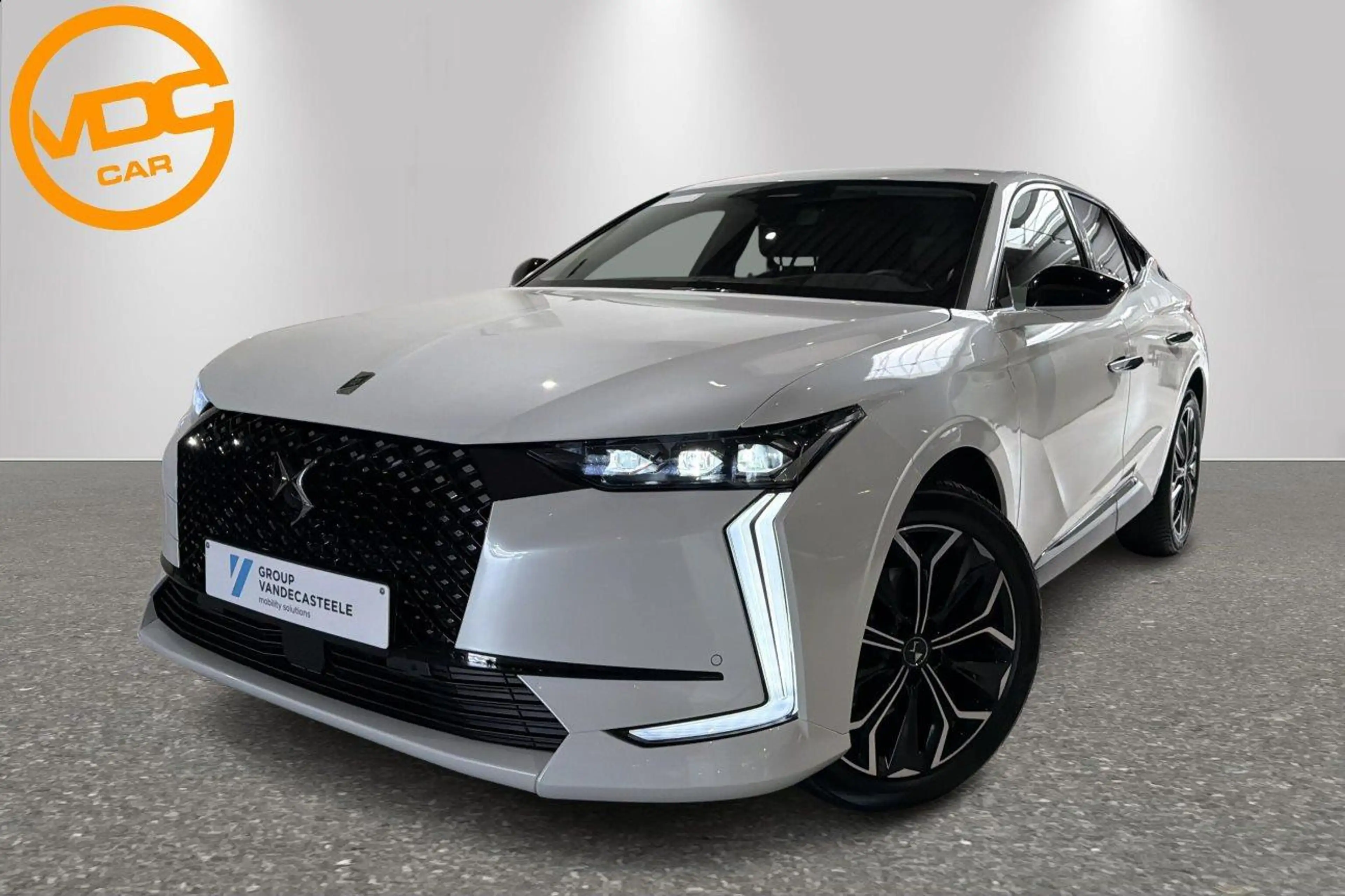 DS Automobiles DS 4 Etoile 1.5 BlueHDi EAT8