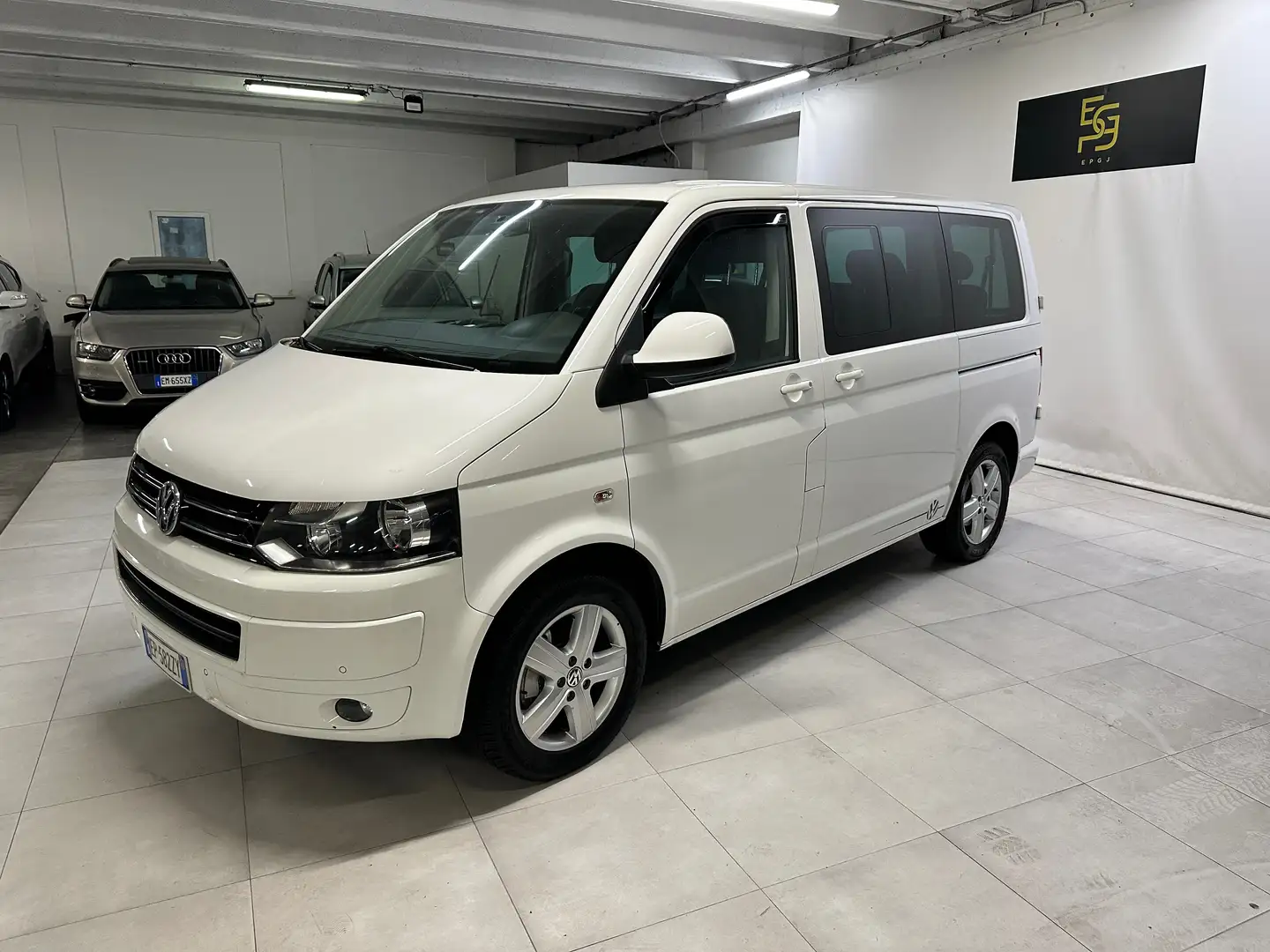 Volkswagen T5 Caravelle Caravelle 2.0BiTDI 180CV DSG 4Motion PC Confotline Blanco - 1